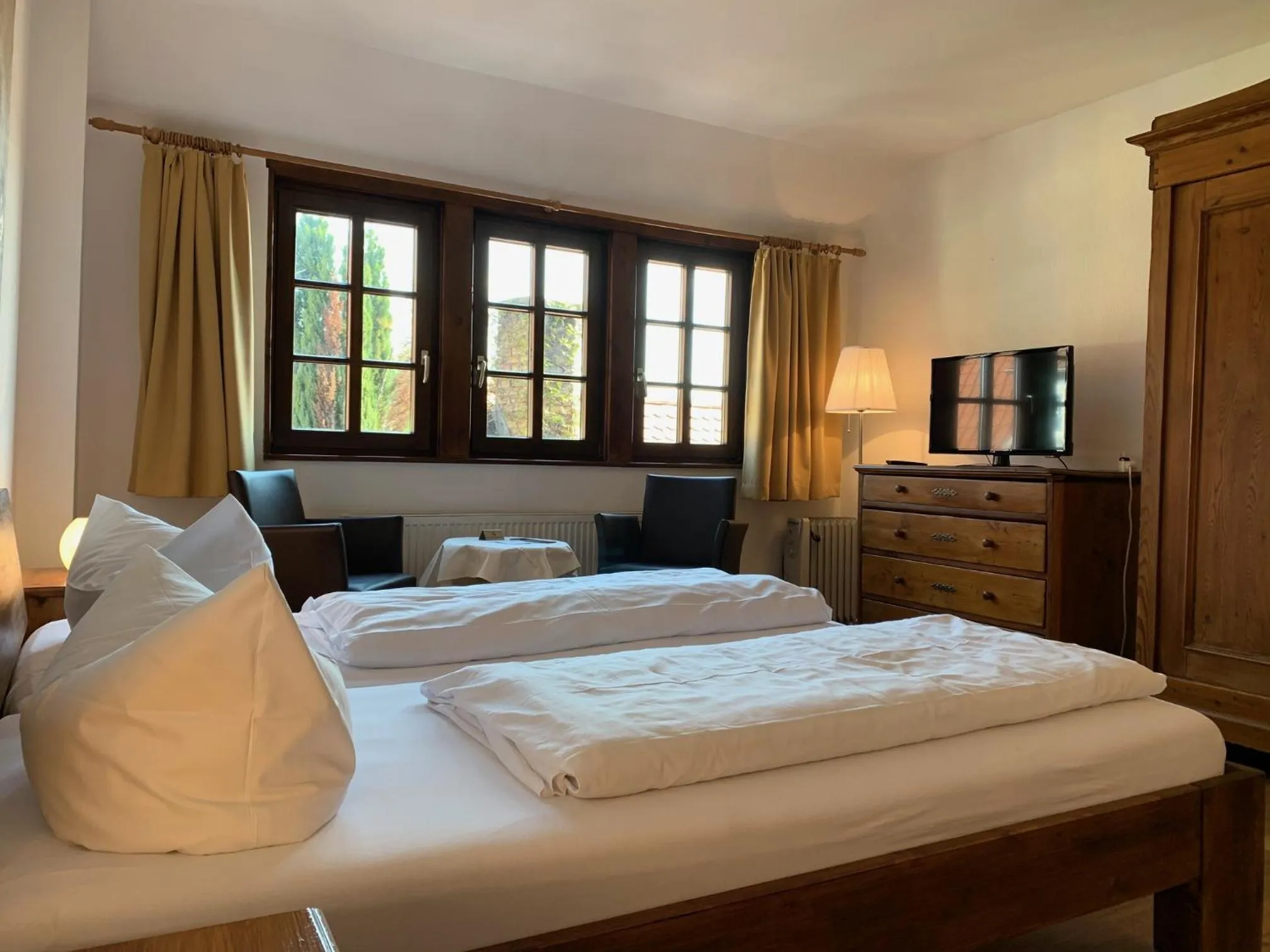 Bedroom, Bed in Hotel Weingärtner