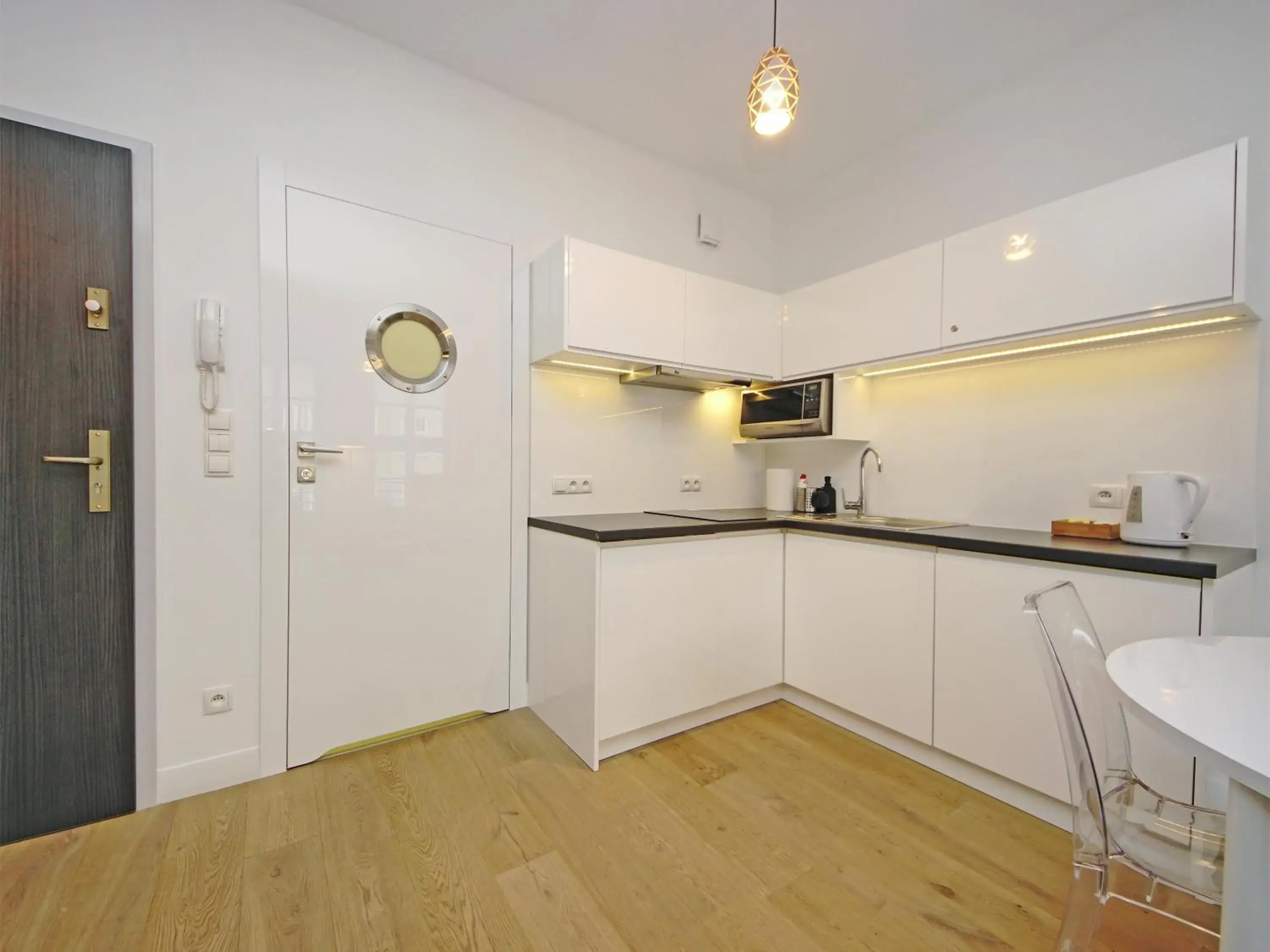 Studio Apartment - bez parkingu - ul. Świętego Ducha 66 in Old Town by Apartmore Studio Apartment - bez parkingu - ul. Świętego Ducha 66 in Old Town by Apartmore
