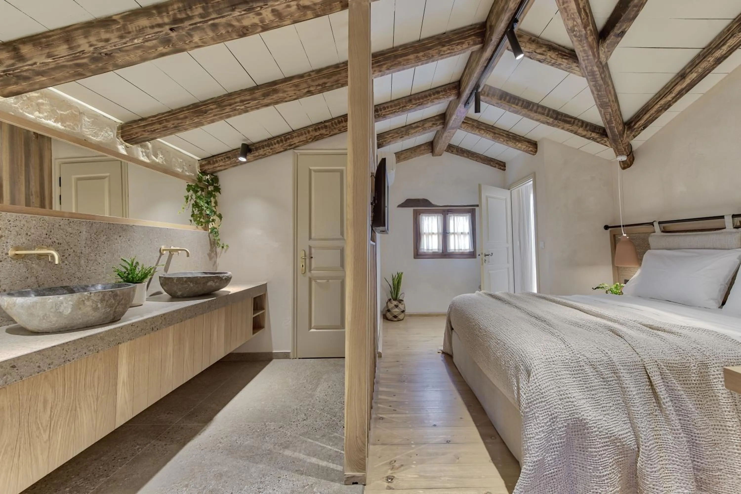 Bedroom, Bed in Leeda's Village