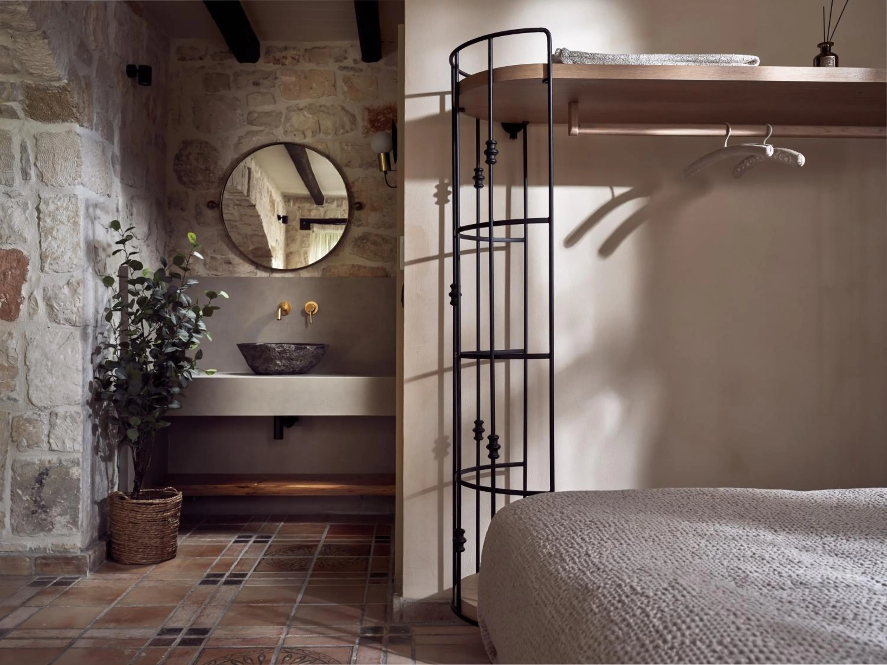 Bedroom, Bed in Leeda's Village