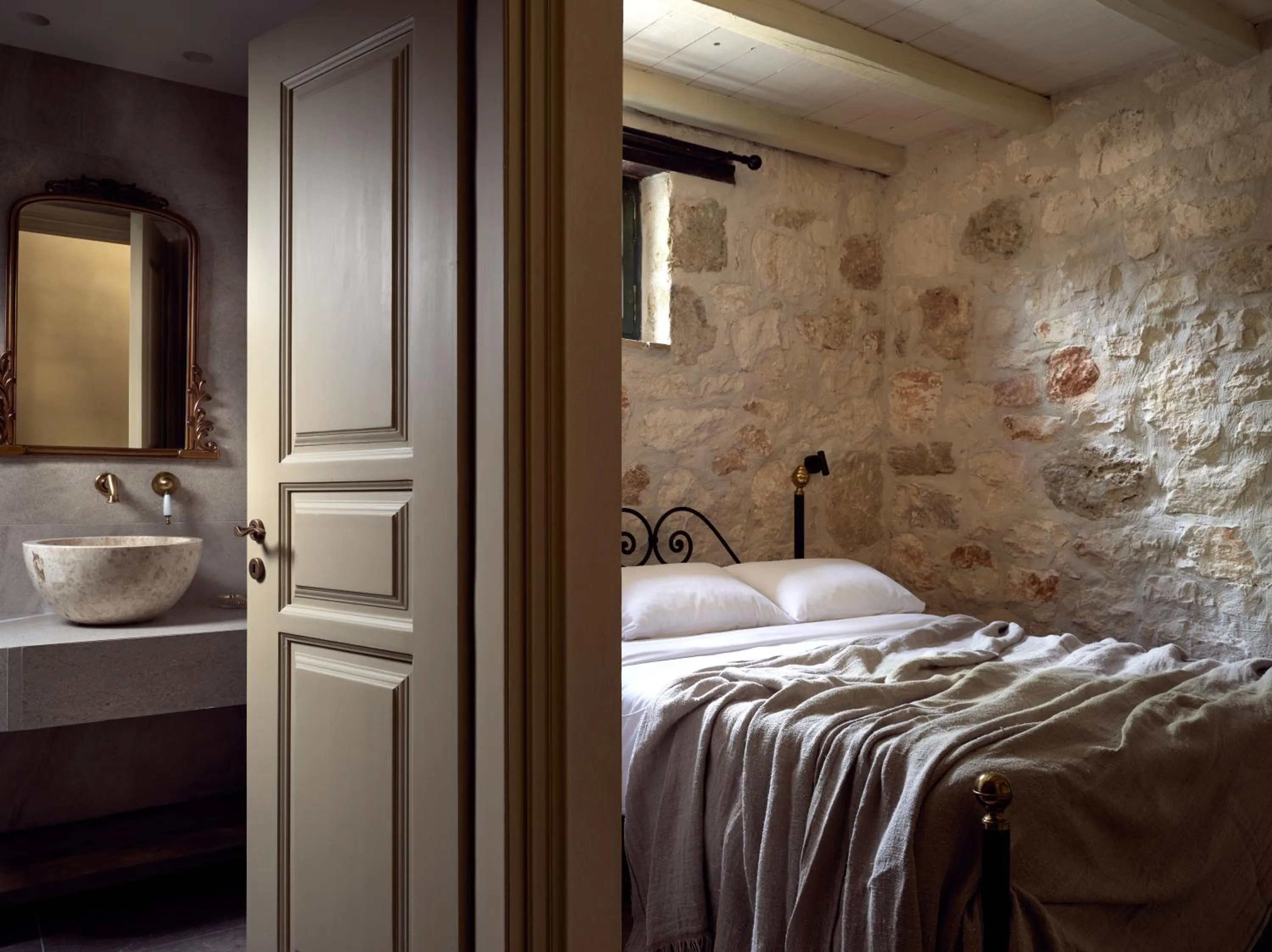 Bathroom, Bed in Leeda's Village