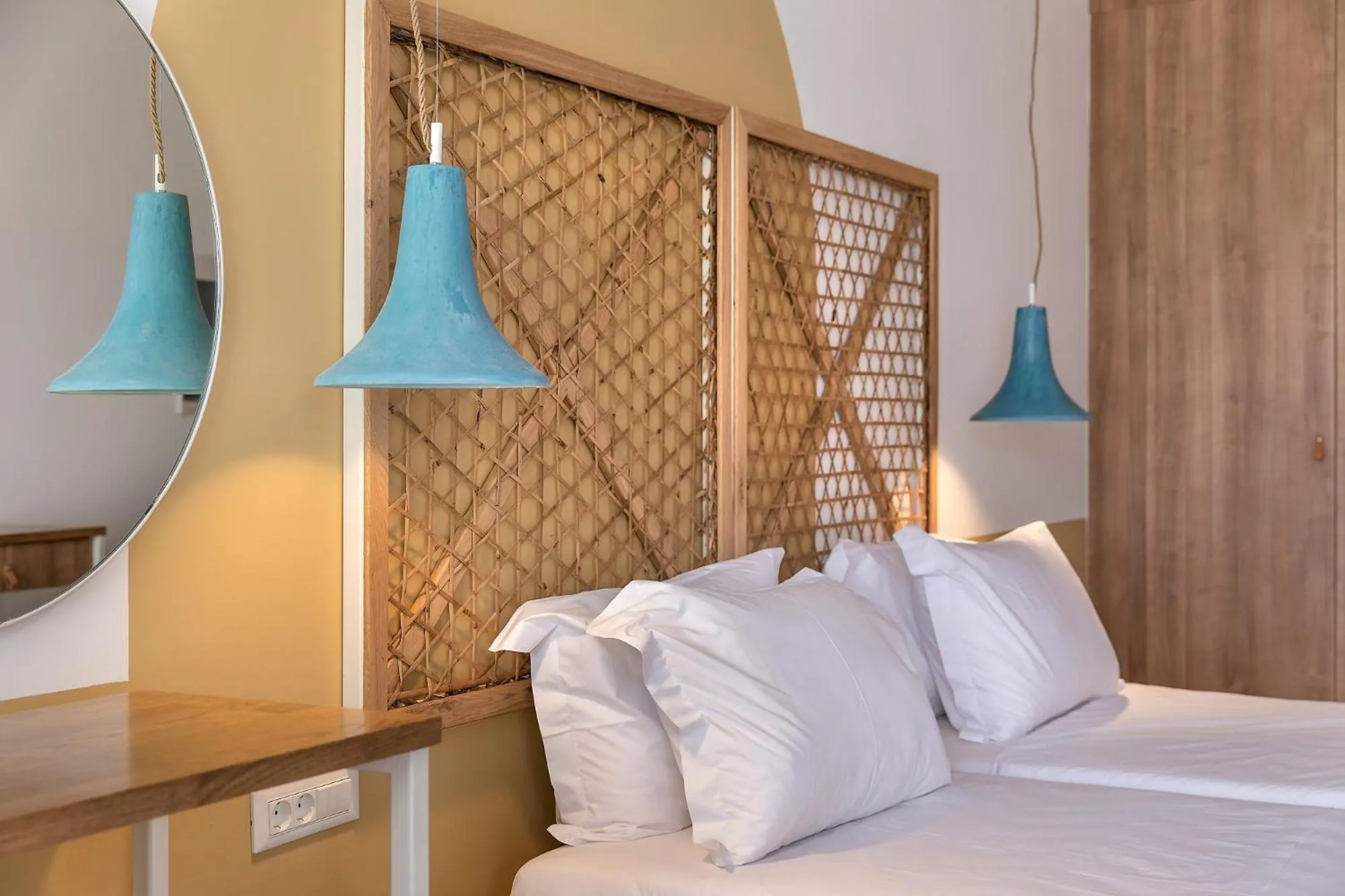 Bed in Secret View Hotel