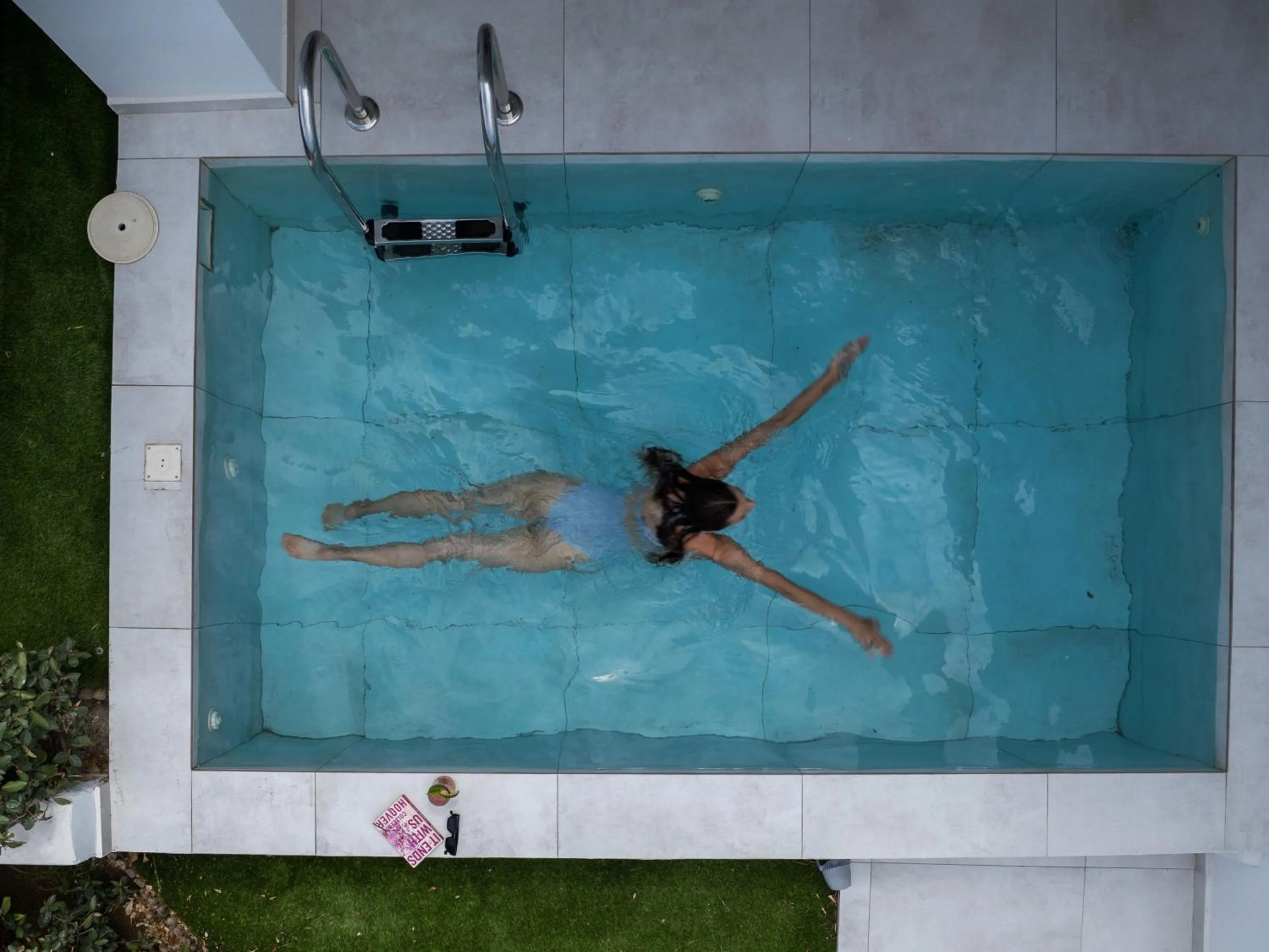 Swimming pool in Secret View Hotel