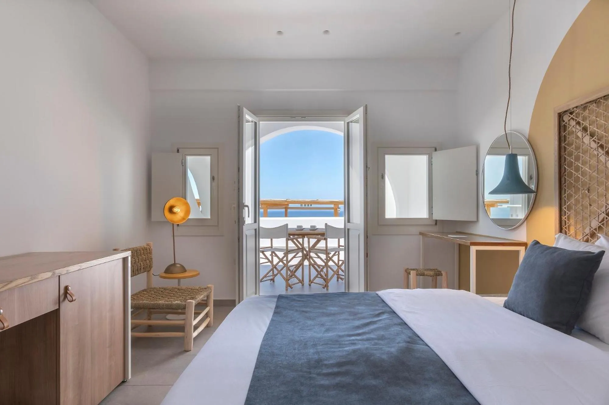 Photo of the whole room, Bed in Secret View Hotel