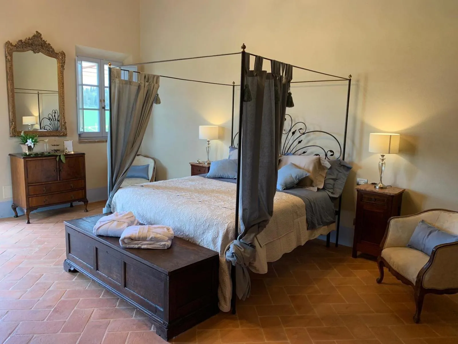 Bed in Cordella In Valdorcia Truffle and Olive Oil Resort