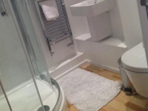 Bathroom in The Victoria Inn