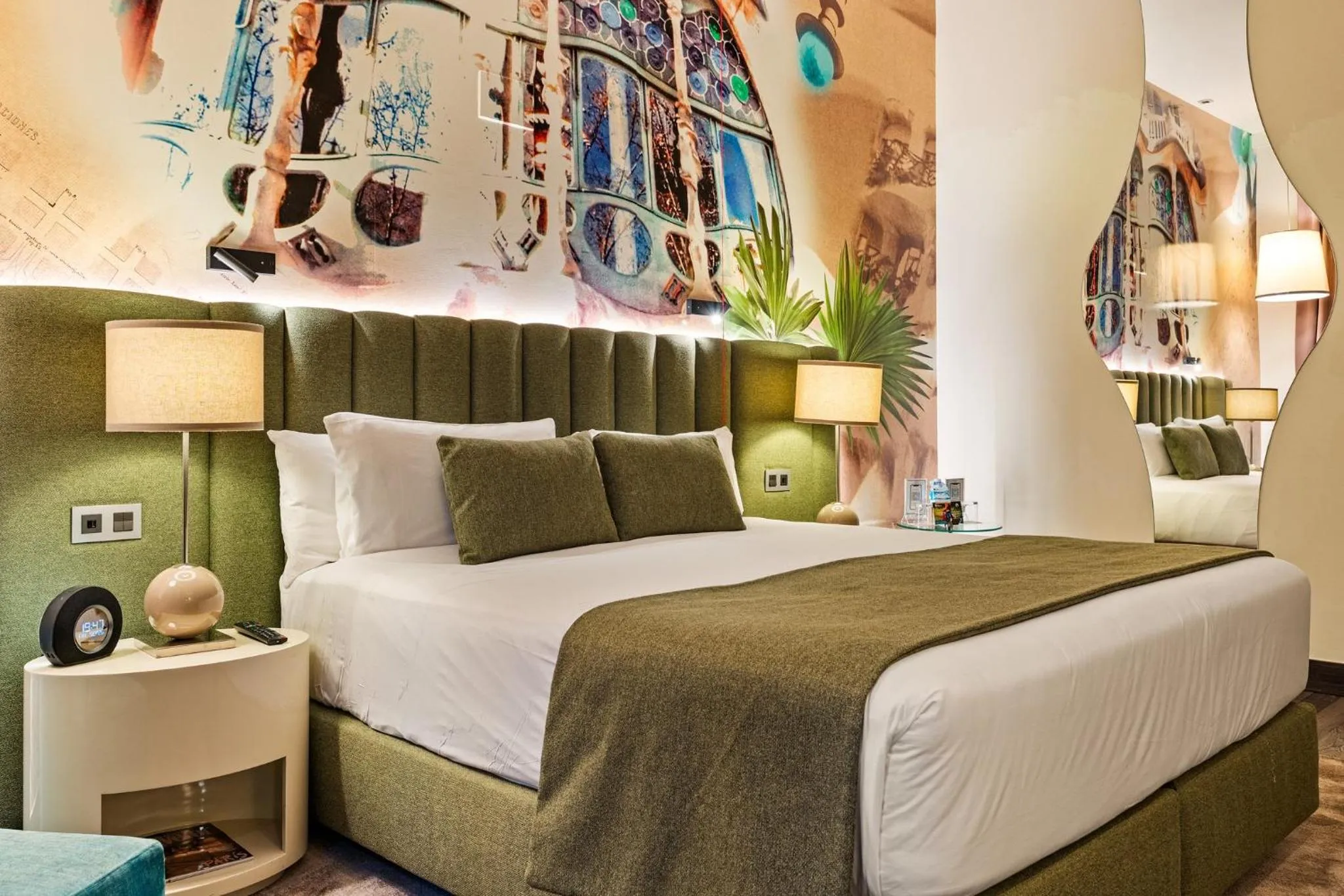 Photo of the whole room, Bed in Hotel Indigo Barcelona - Plaza Catalunya 4Sup by IHG