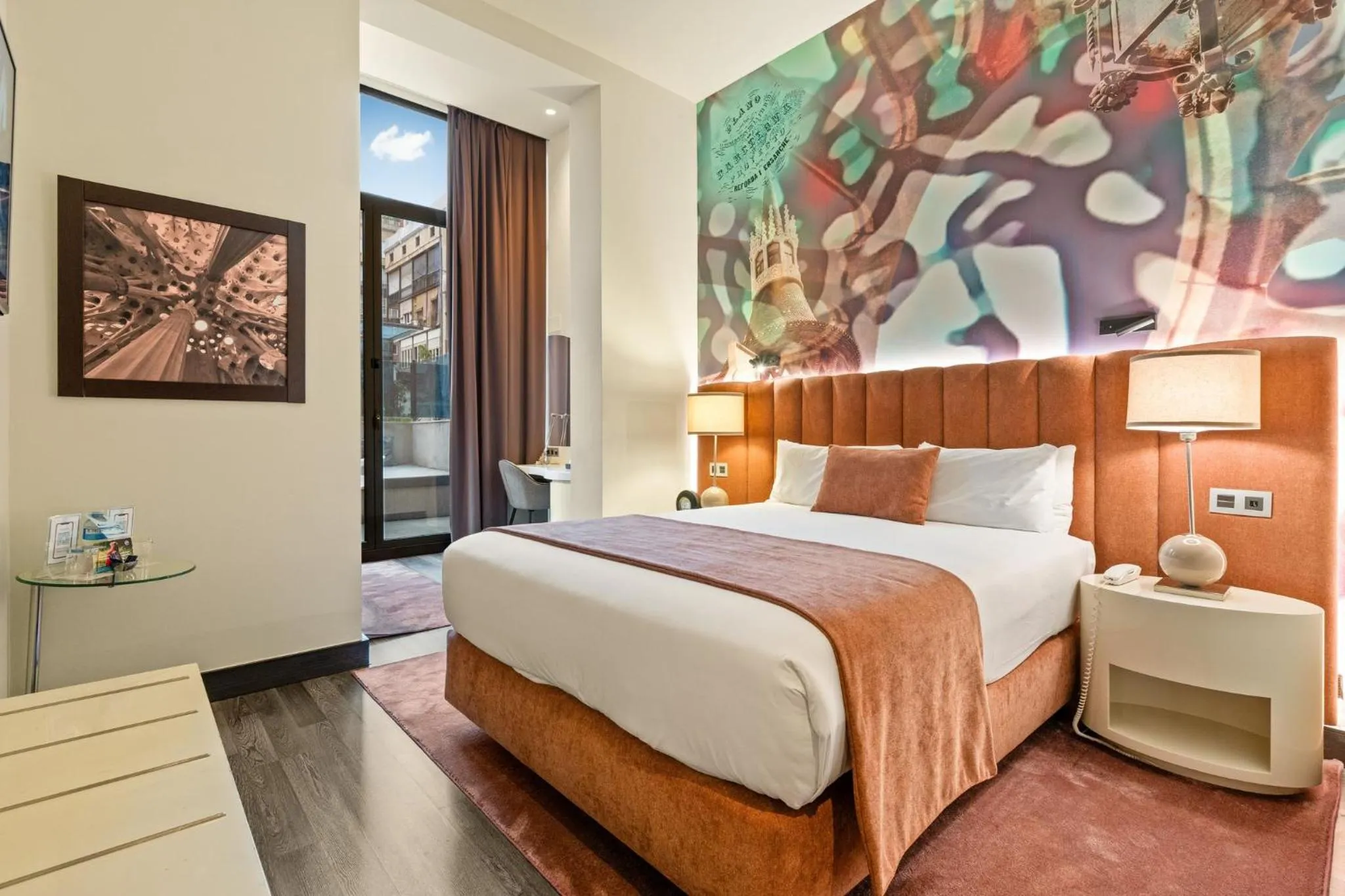 Photo of the whole room, Bed in Hotel Indigo Barcelona - Plaza Catalunya 4Sup by IHG