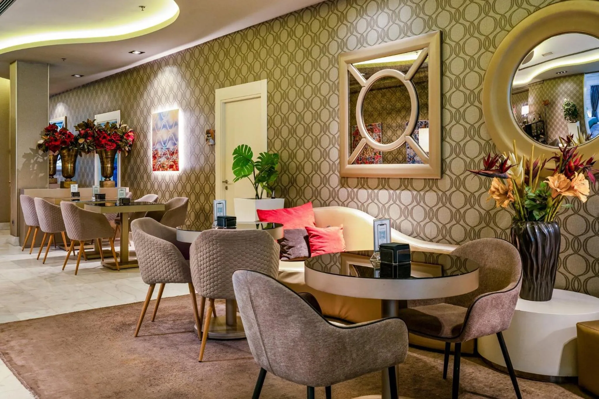 Lounge or bar in Hotel Indigo Barcelona - Plaza Catalunya 4Sup by IHG