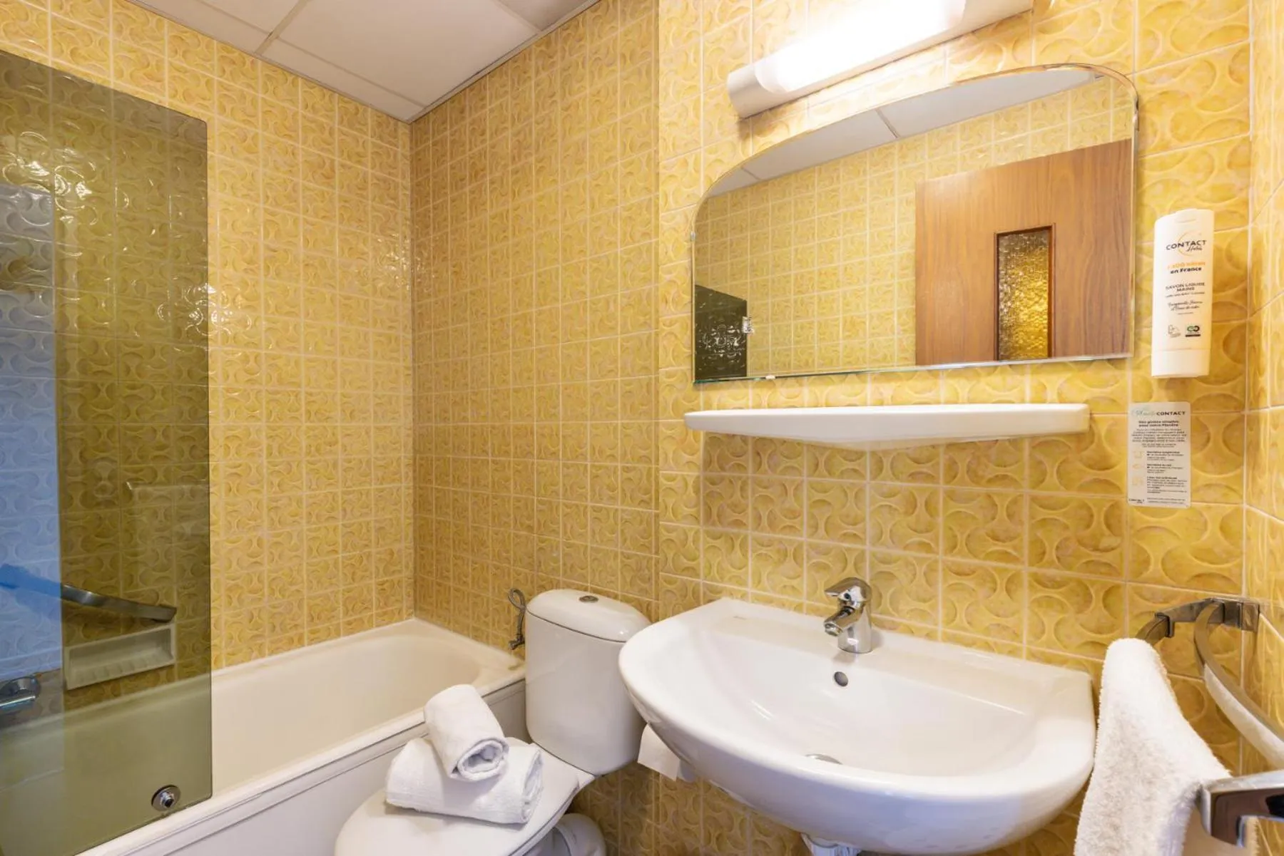 Shower in Hotel Bristol Metz Centre Gare