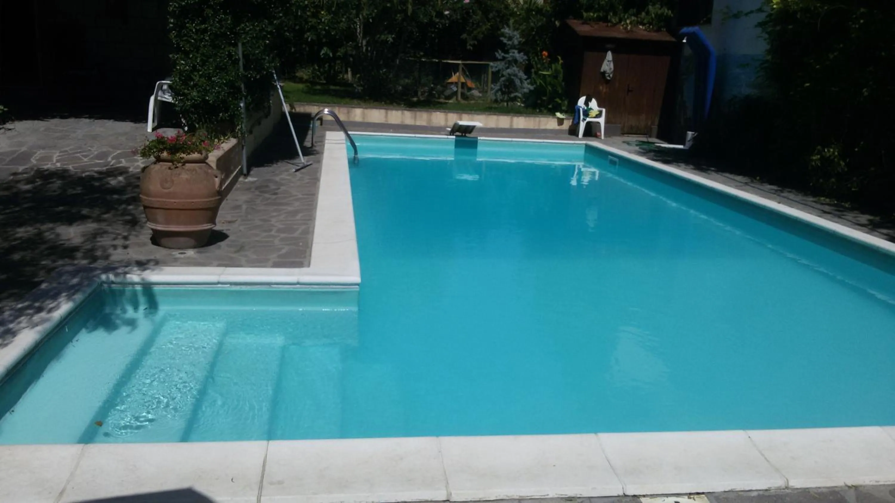 Swimming pool in B&B Il Sognatore