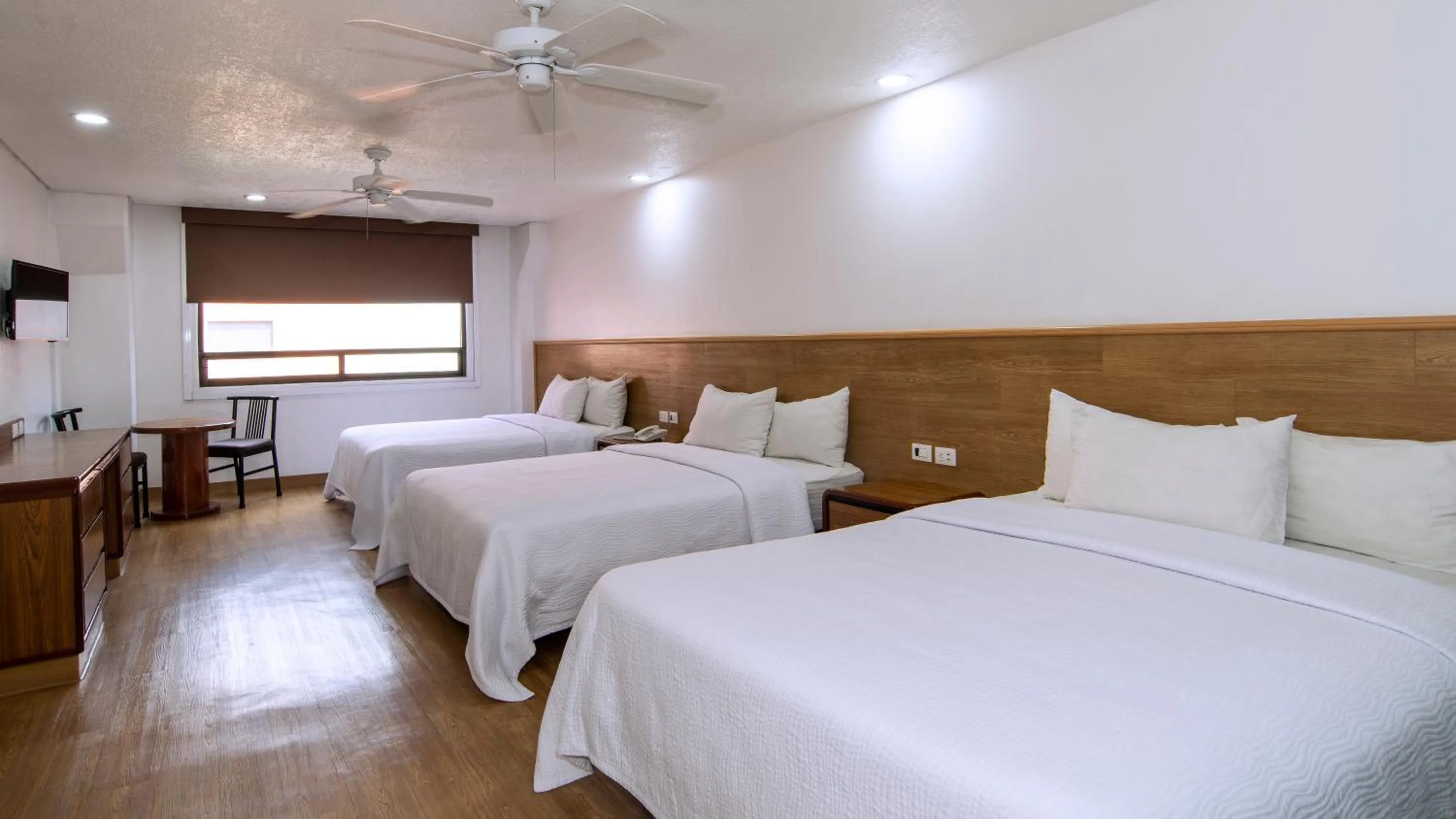 Bed in Hotel San Lucas