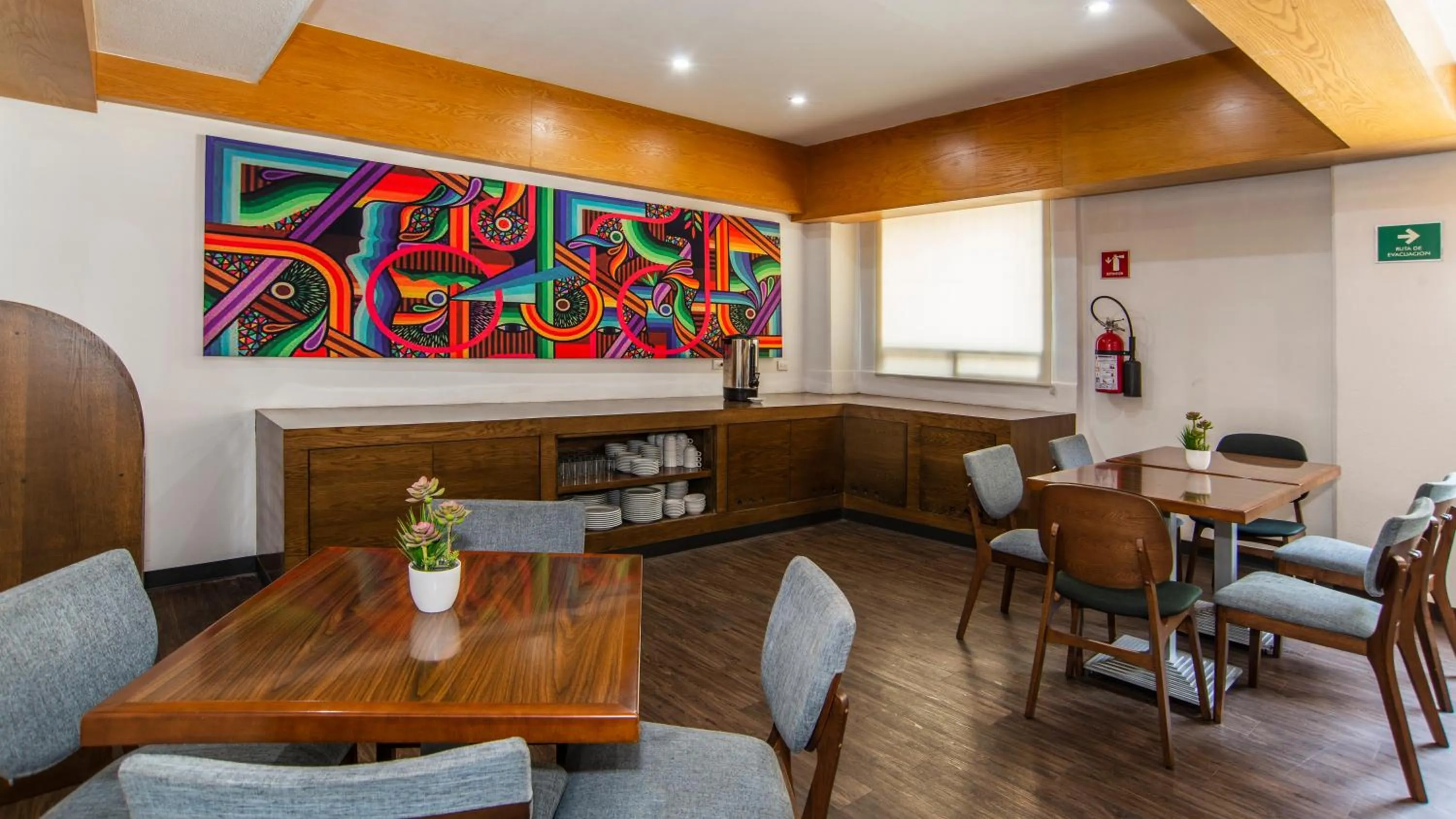 Restaurant/places to eat in Hotel San Lucas