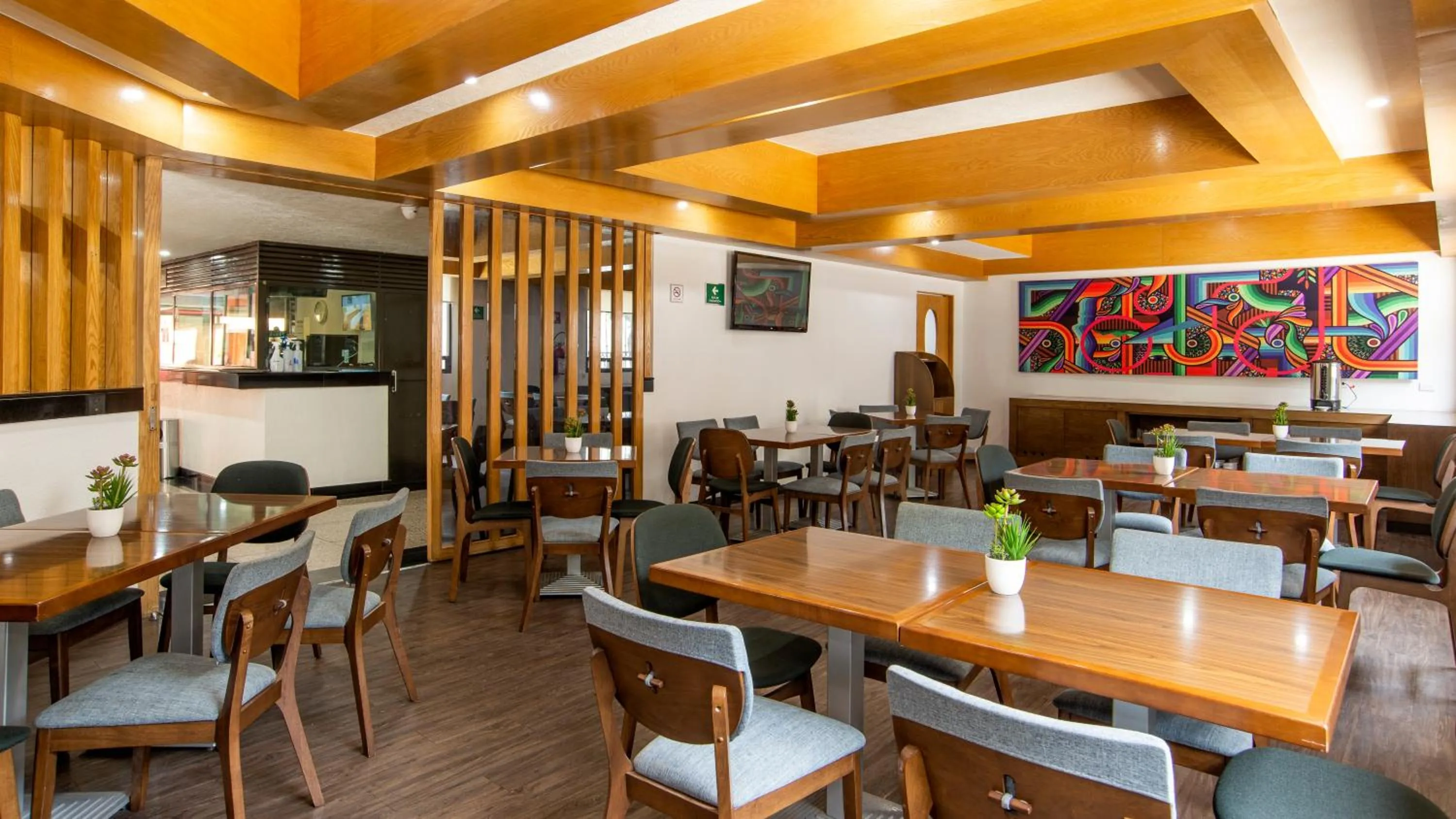 Restaurant/places to eat in Hotel San Lucas