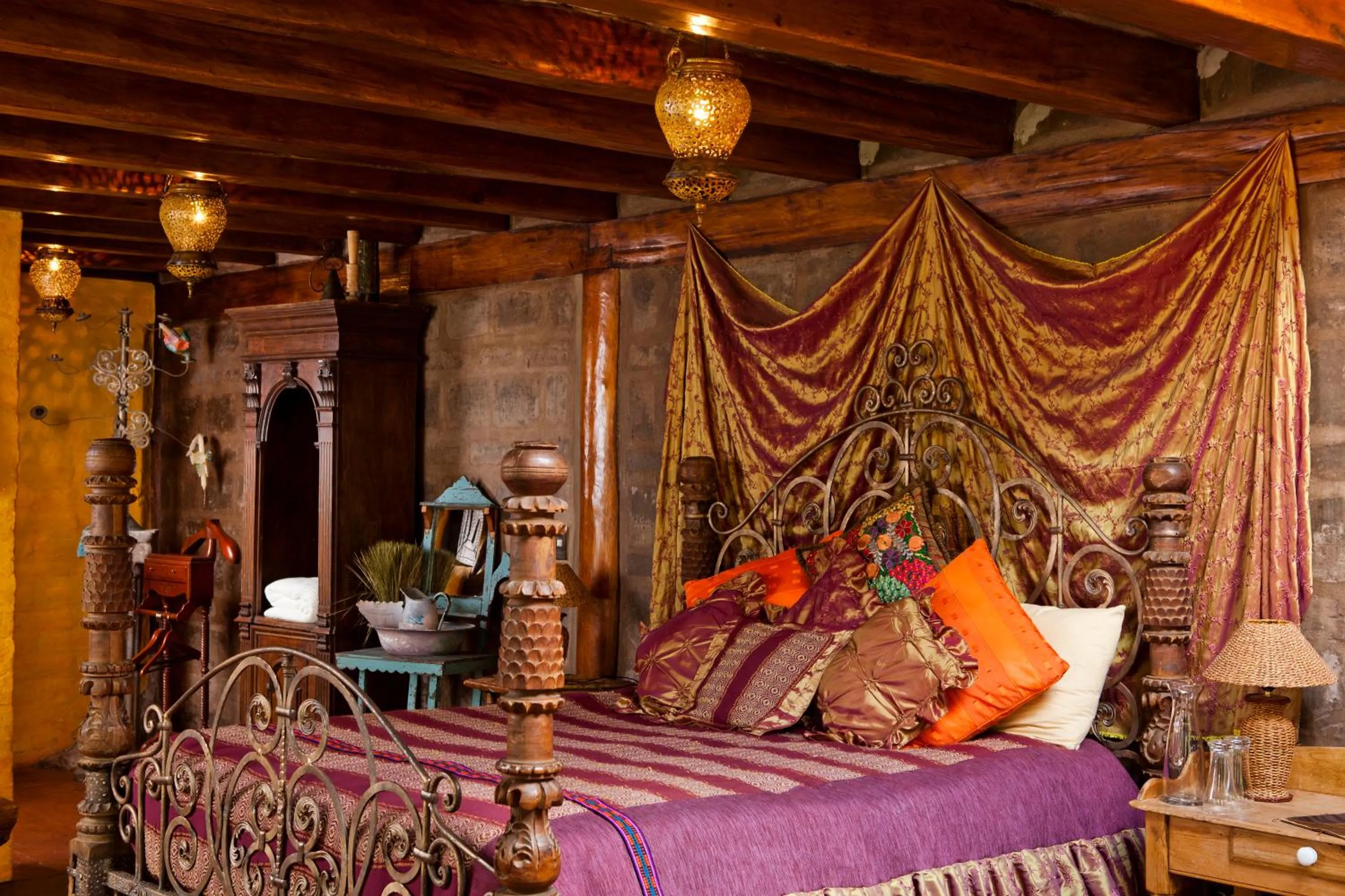Photo of the whole room, Bed in Hacienda Rumiloma