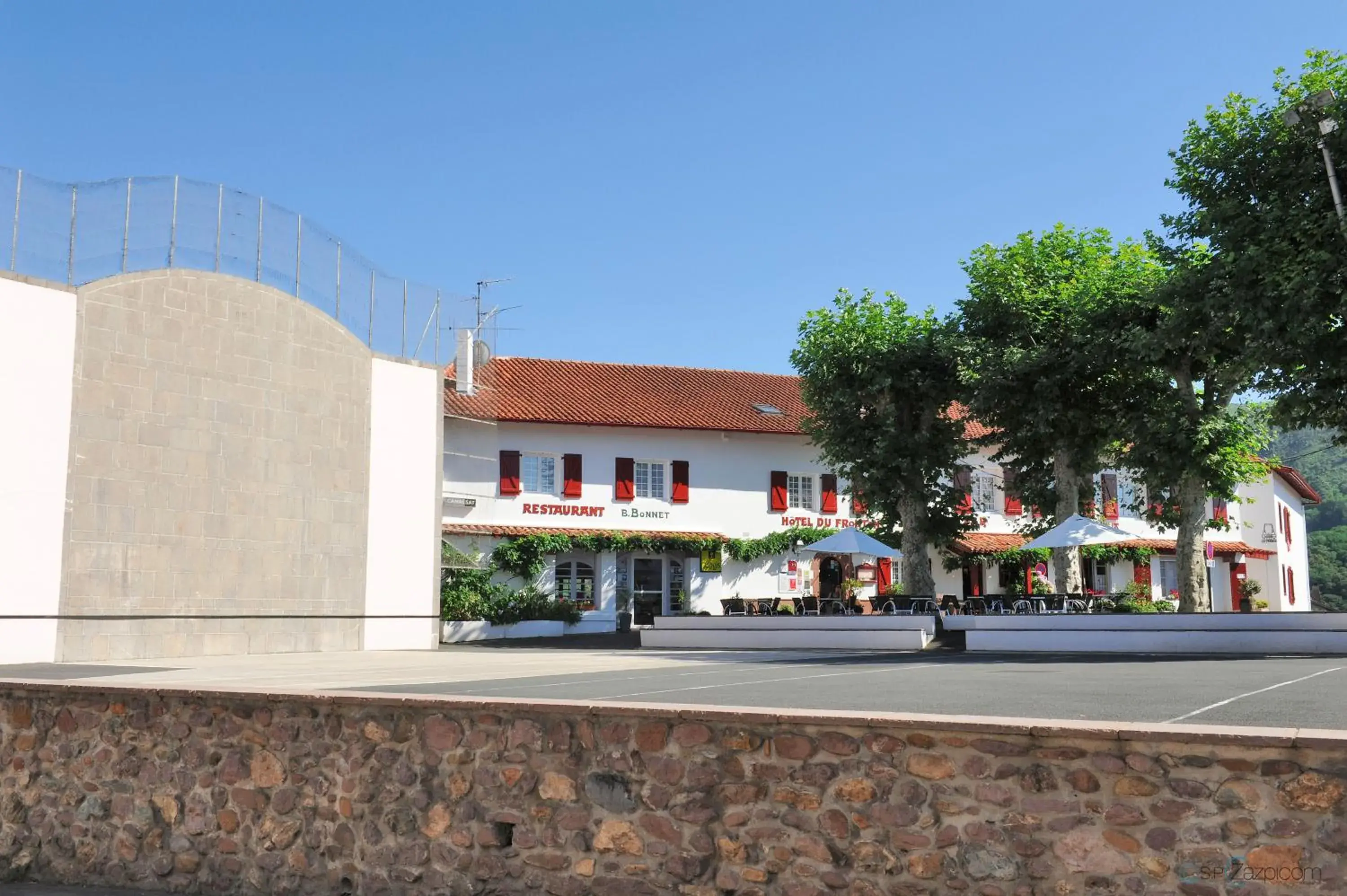 Hotel Restaurant du Fronton - Maison Bonnet Hotel Restaurant du Fronton - Maison Bonnet