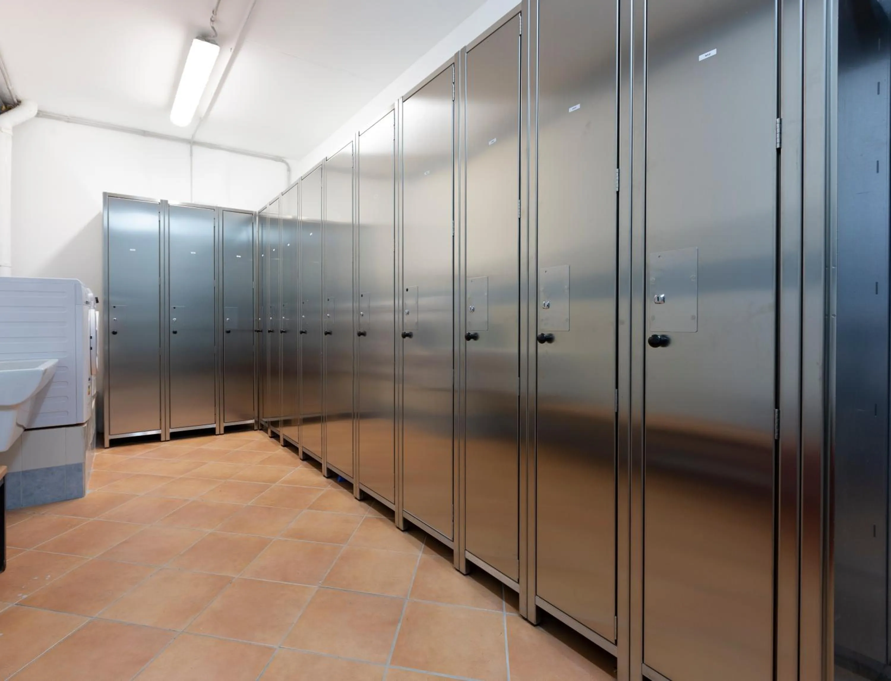 Skiing, Bathroom in Hotel "La Suisse"