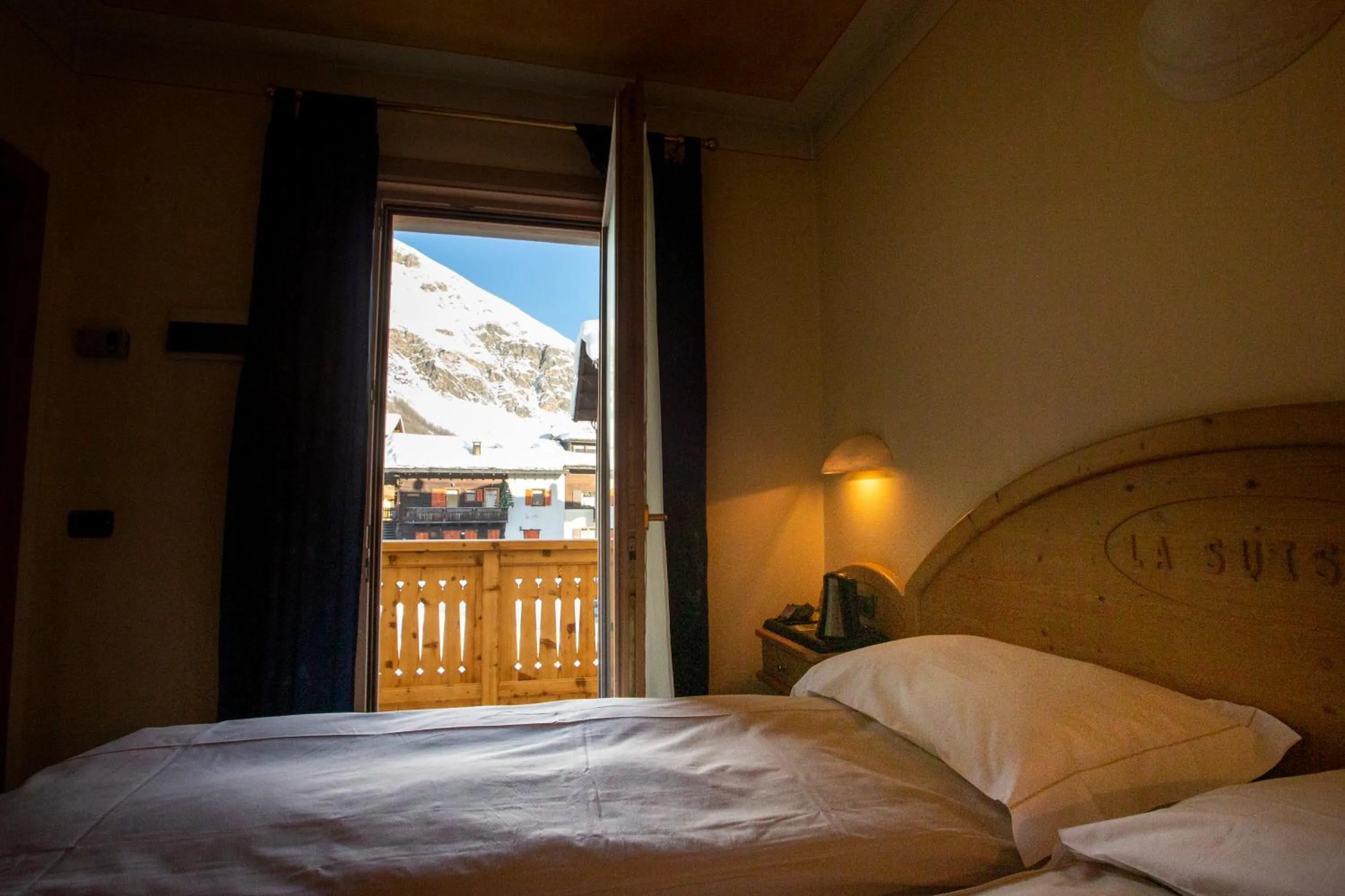 Bed in Hotel "La Suisse"