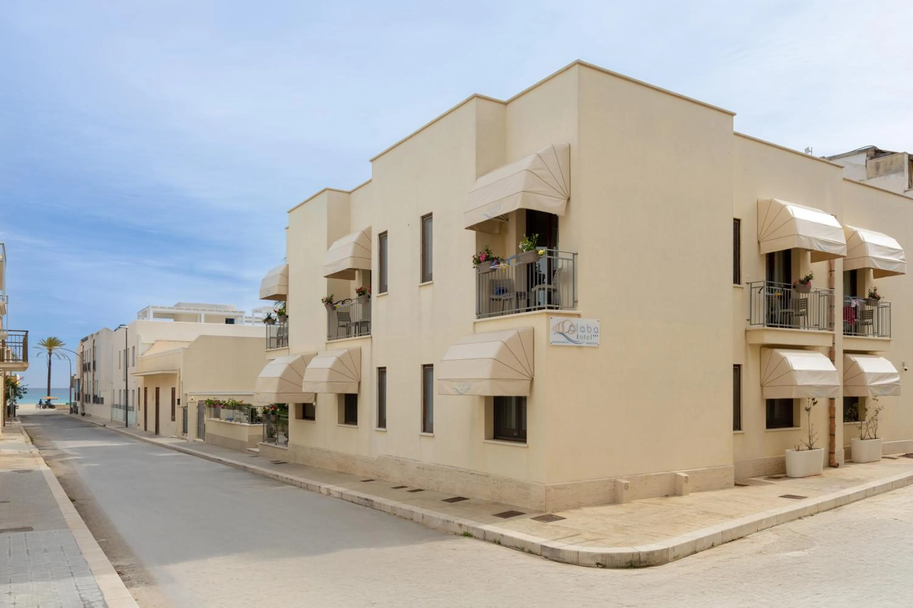Alaba Hotel