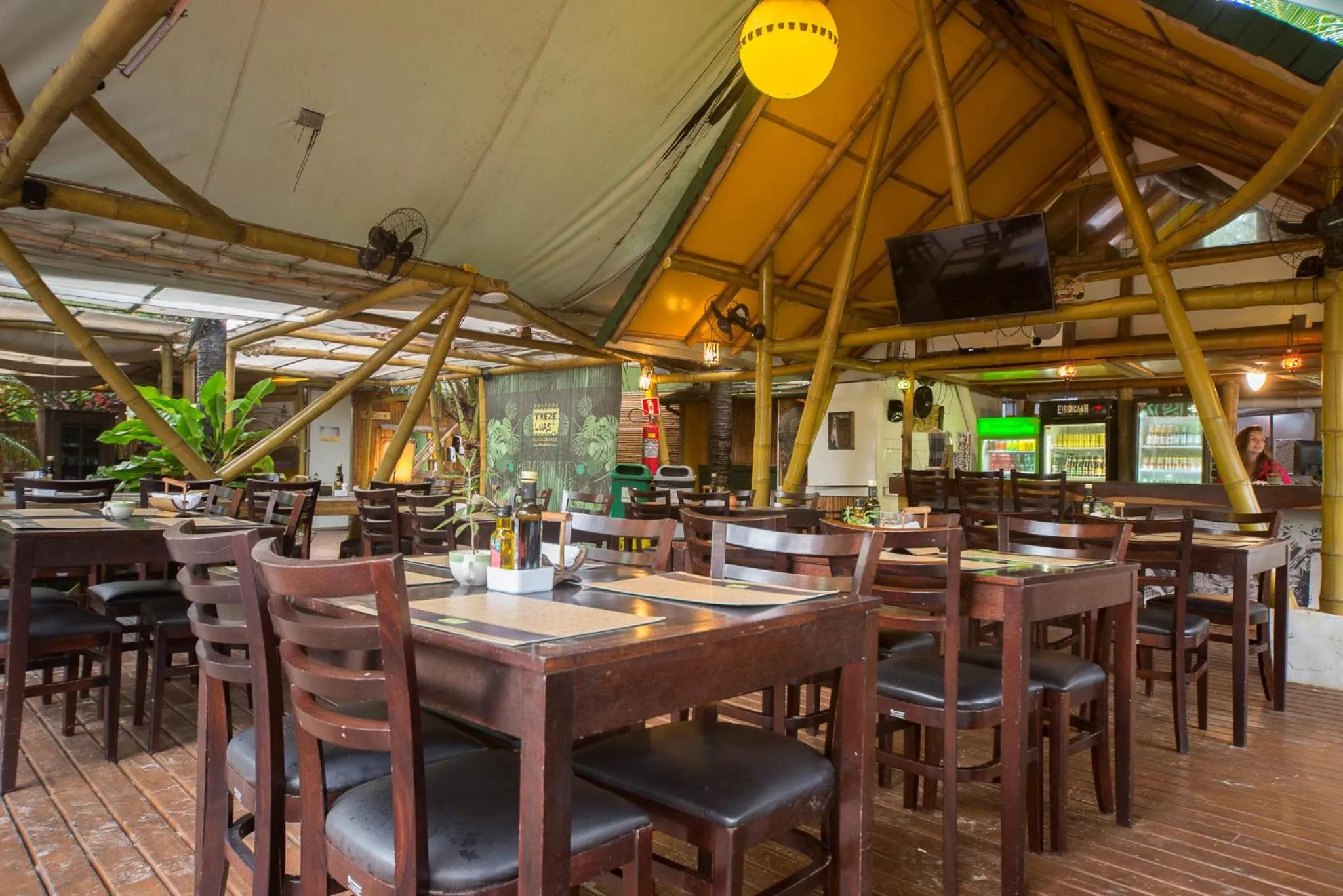 Restaurant/places to eat in Pousada Treze Luas