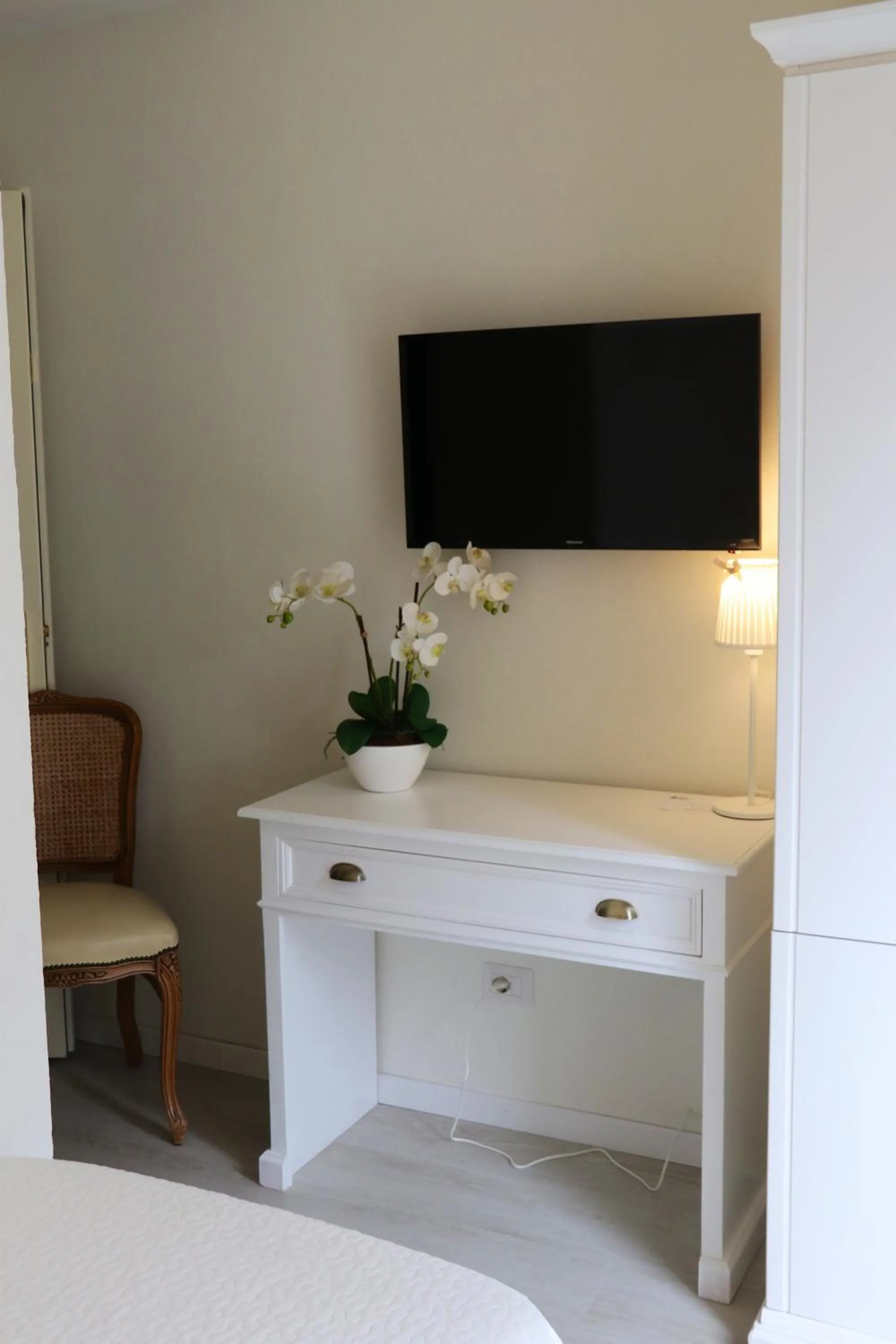 TV and multimedia in Hotel Du Parc