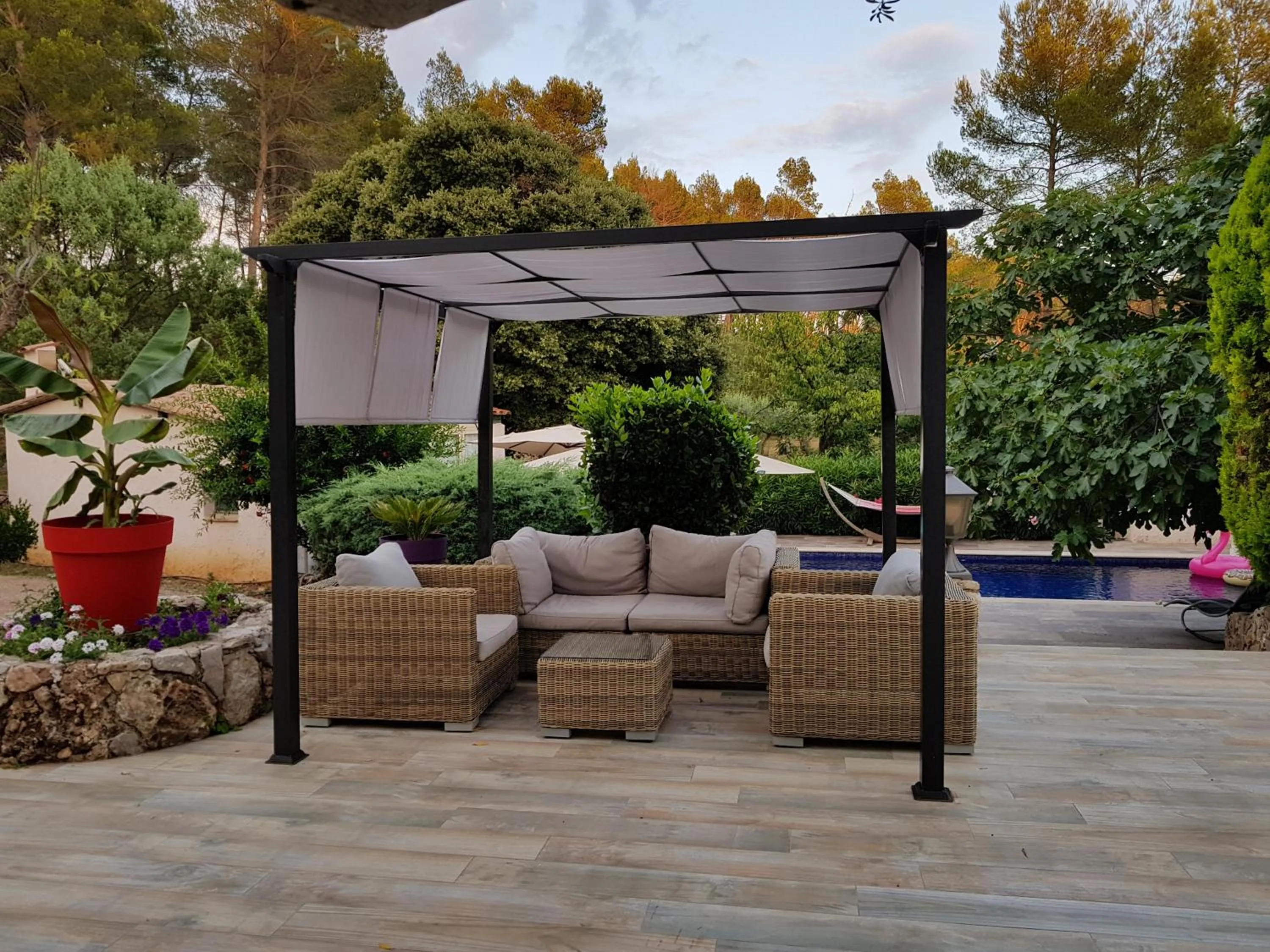 Patio in B&B Les Grillons