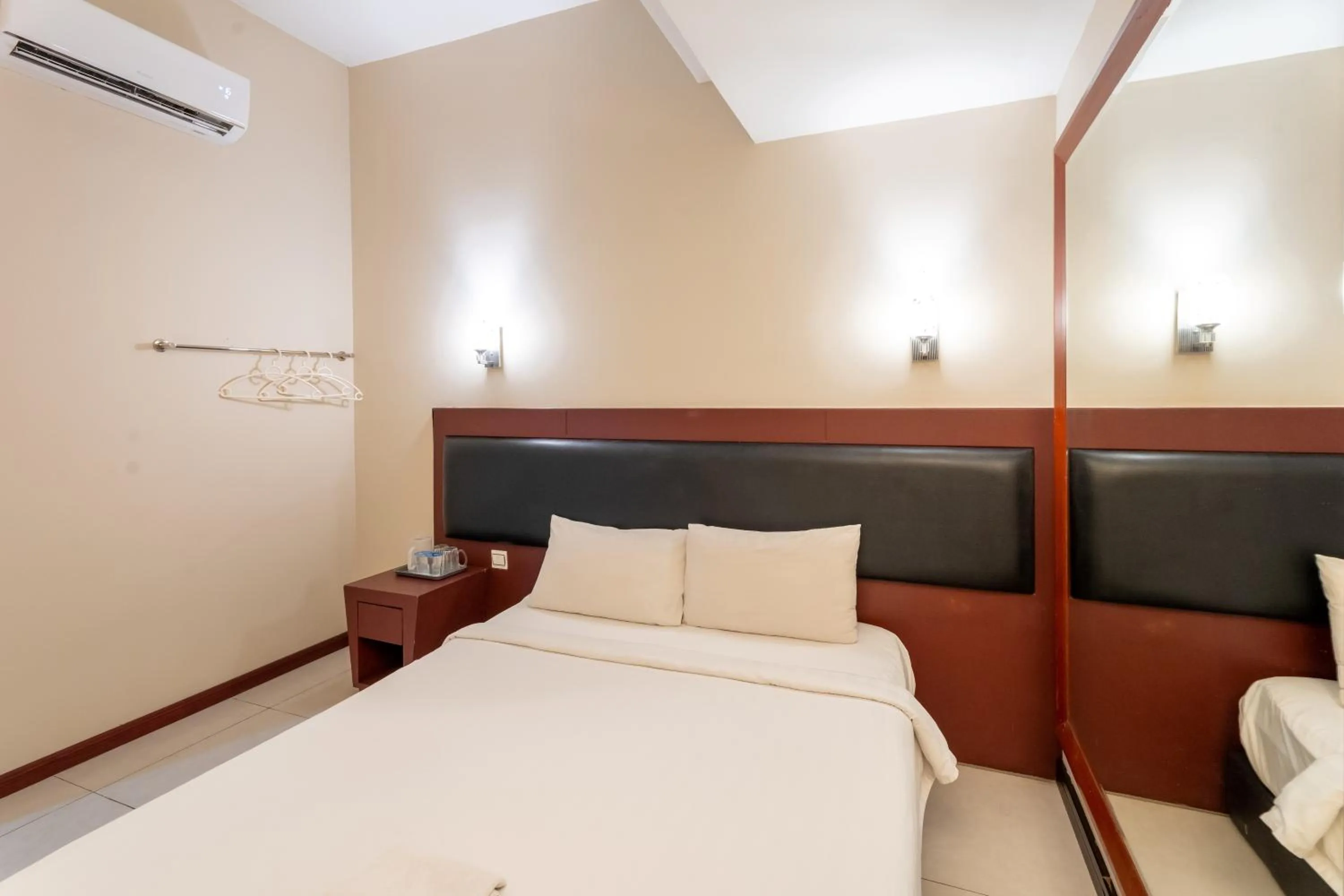 Bed in Pertama Lodge