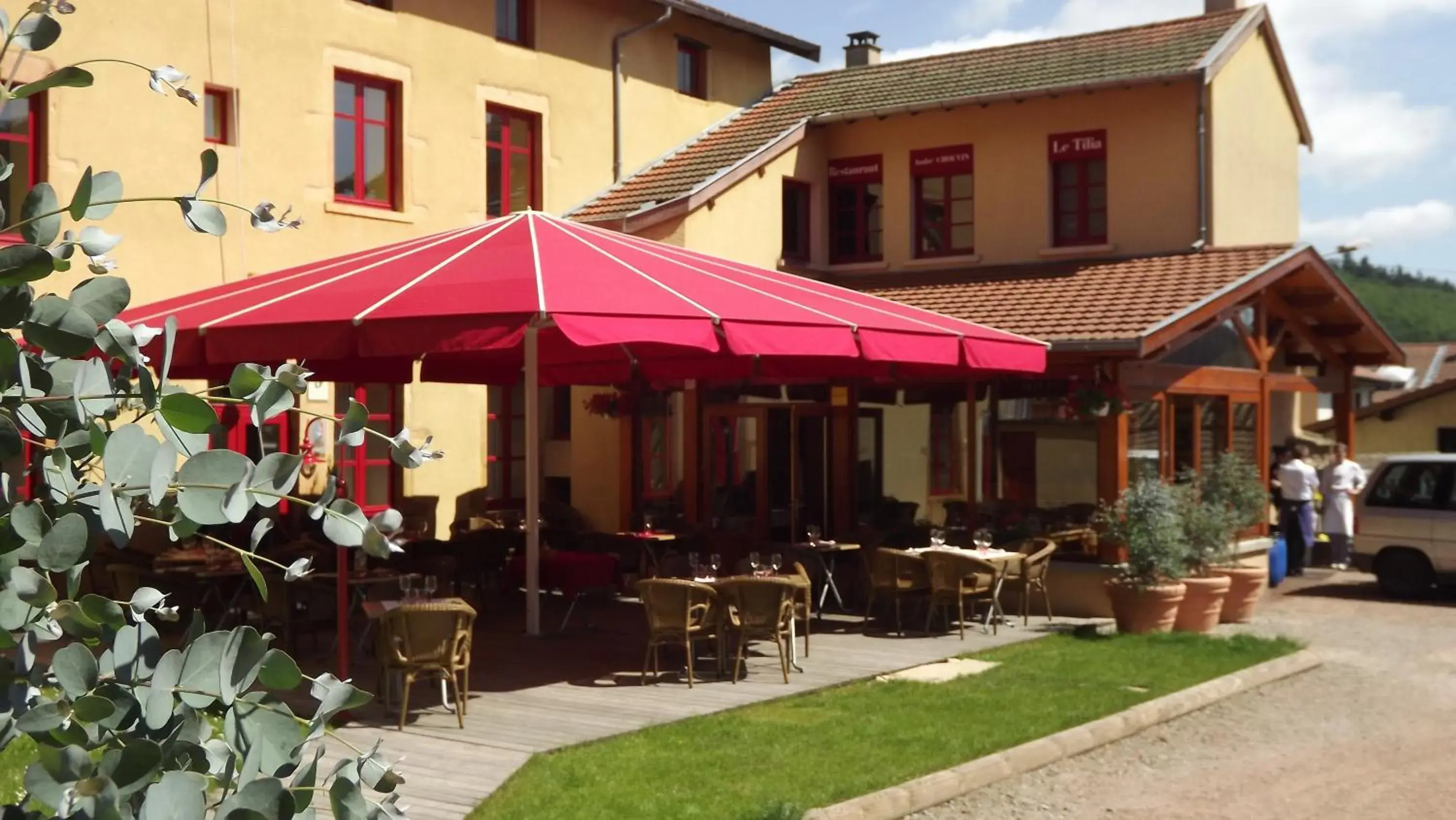 Restaurant/places to eat in Logis Hôtel Le Tilia Restaurant/places to eat in Logis Hôtel Le Tilia