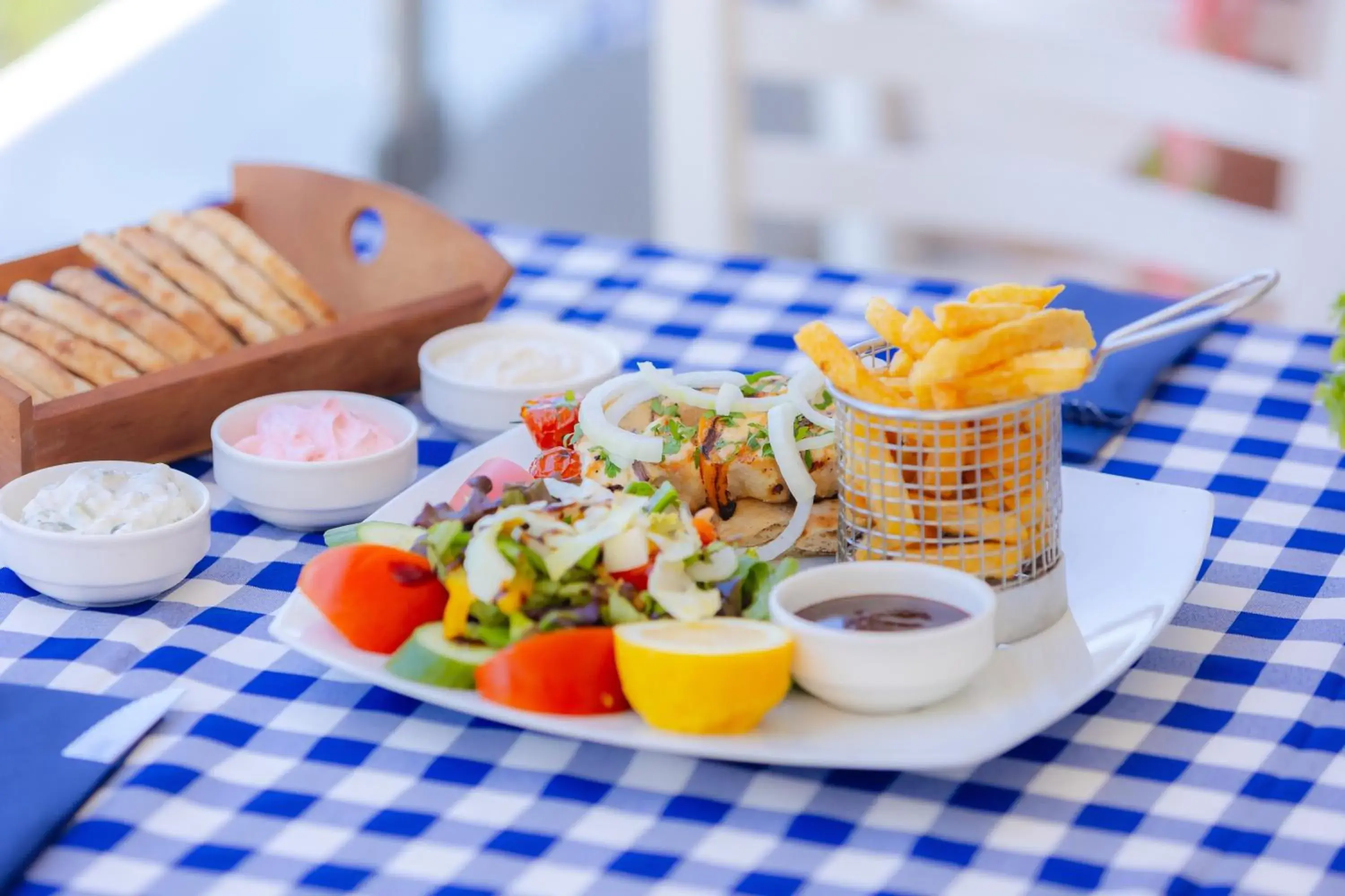 Food and drinks in Golden Coast Beach Hotel Food and drinks in Golden Coast Beach Hotel