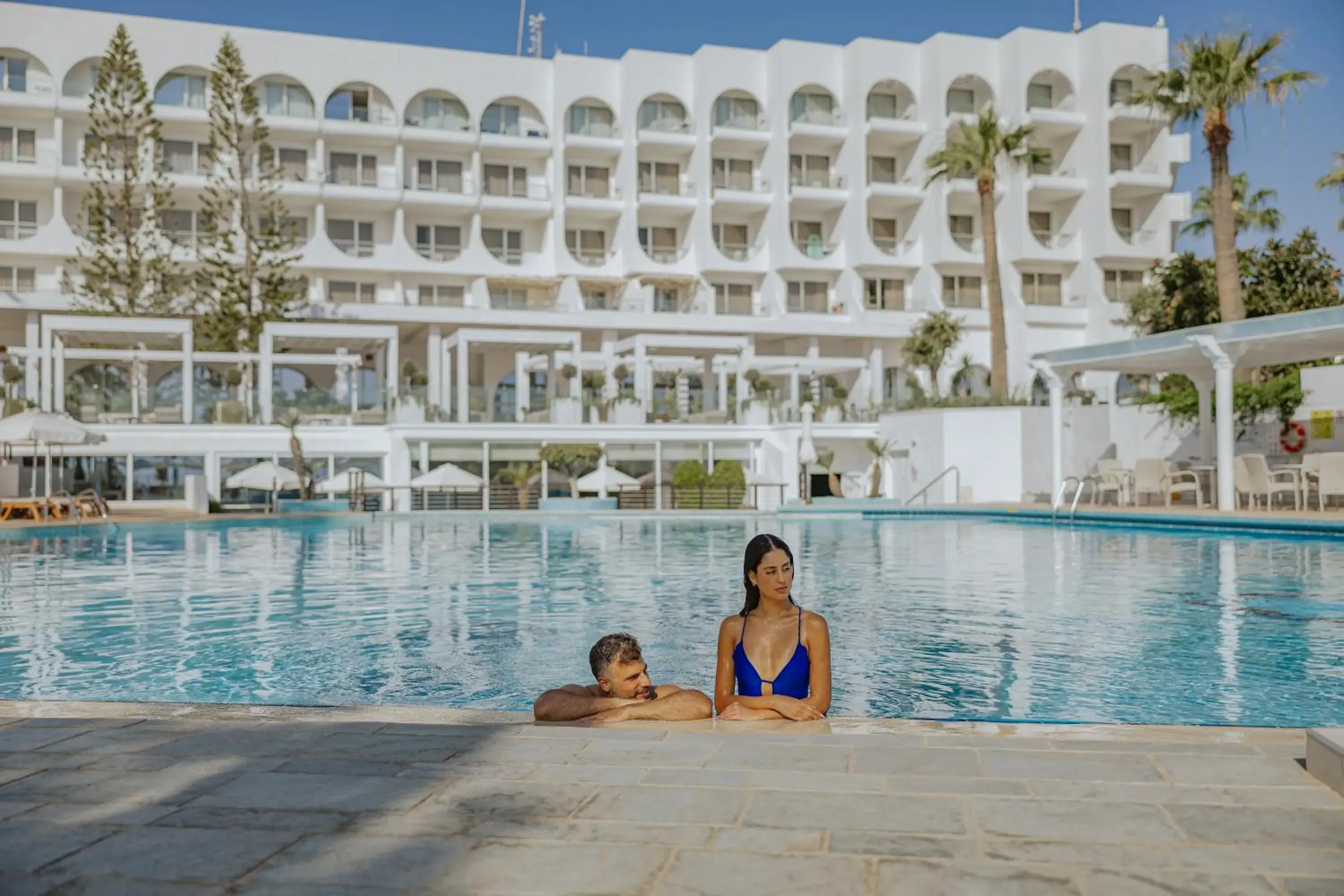 Swimming pool in Golden Coast Beach Hotel Swimming pool in Golden Coast Beach Hotel