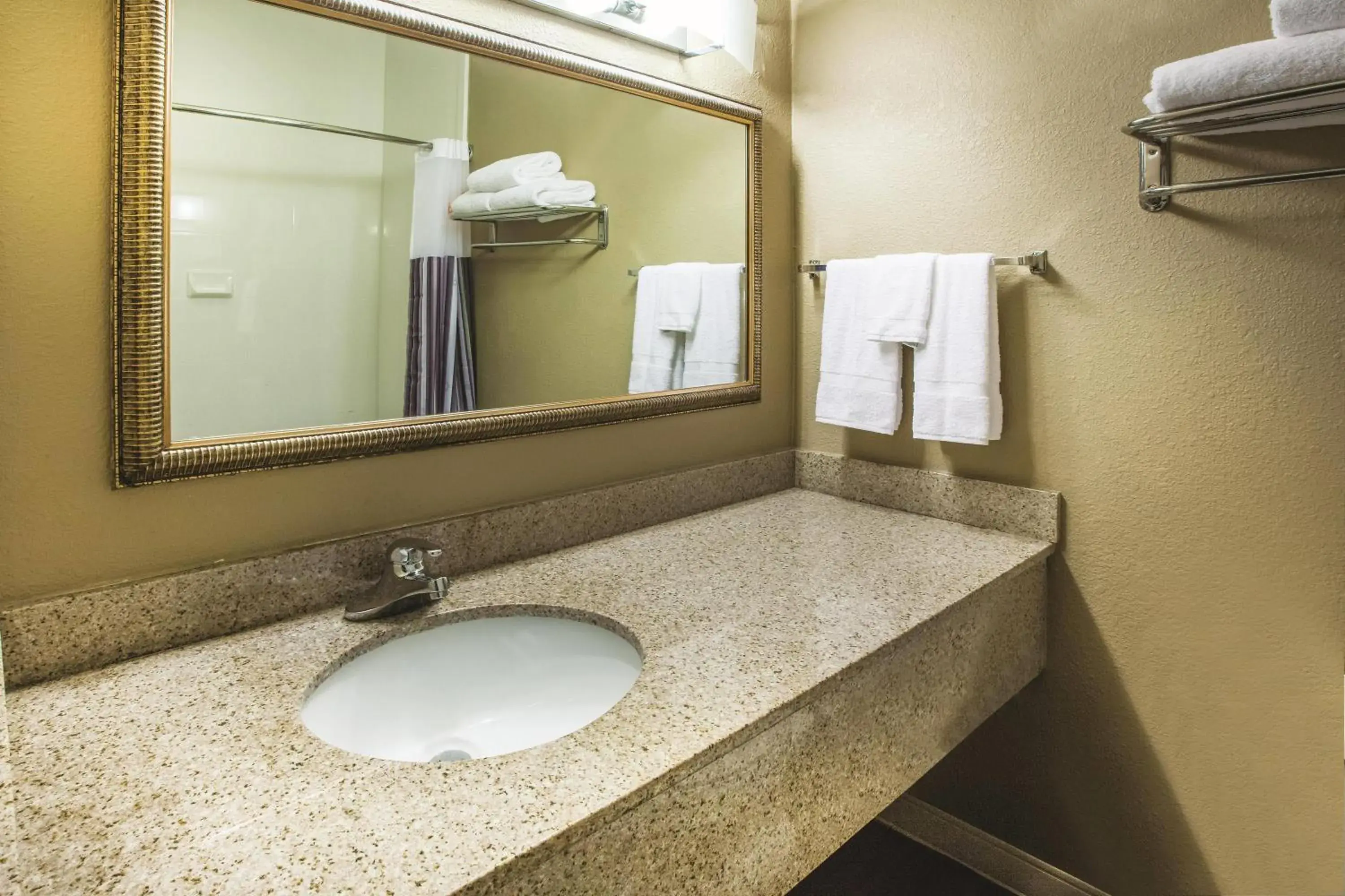 Photo of the whole room in La Quinta Inn by Wyndham Indianapolis North Photo of the whole room in La Quinta Inn by Wyndham Indianapolis North