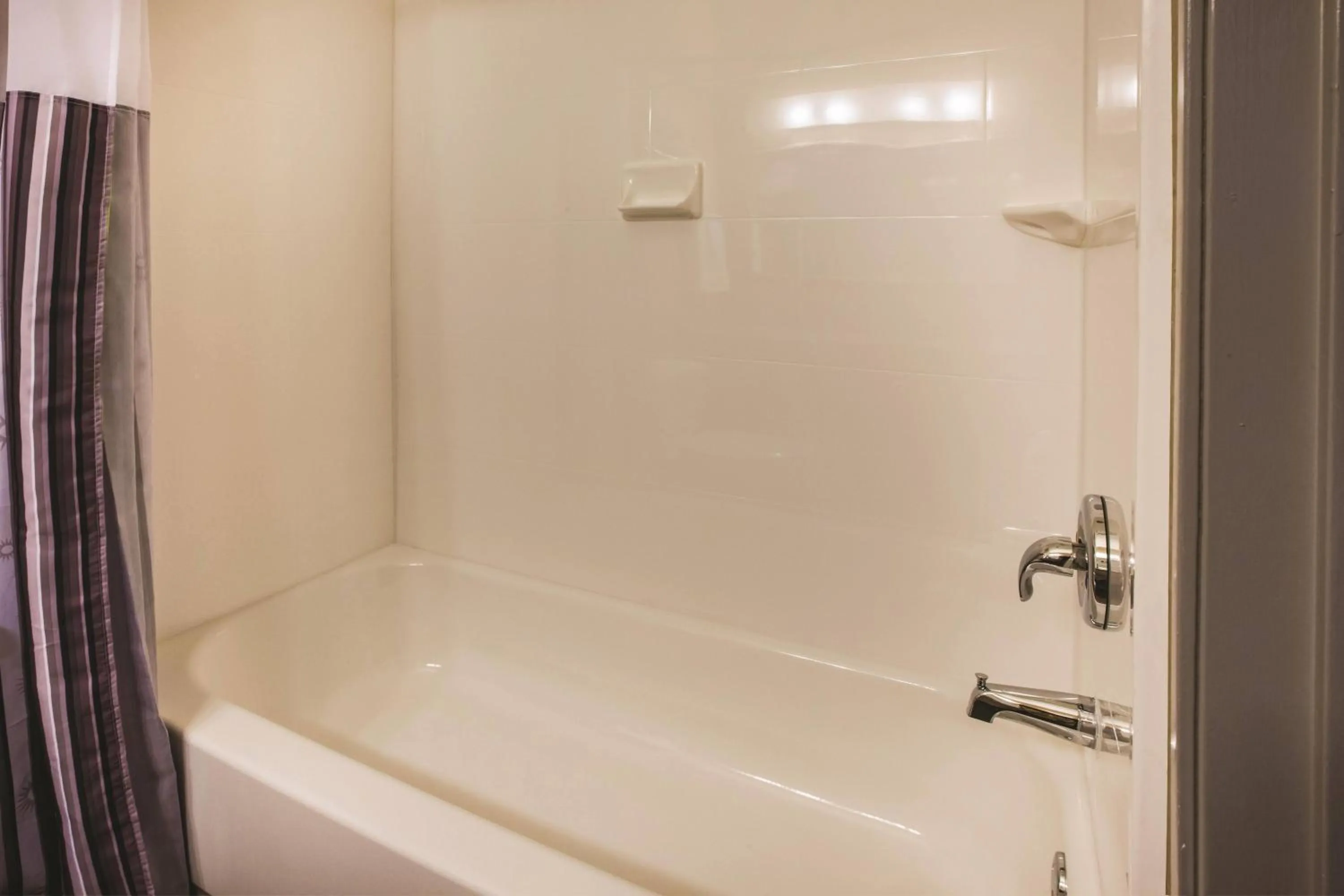 Photo of the whole room in La Quinta Inn by Wyndham Indianapolis North