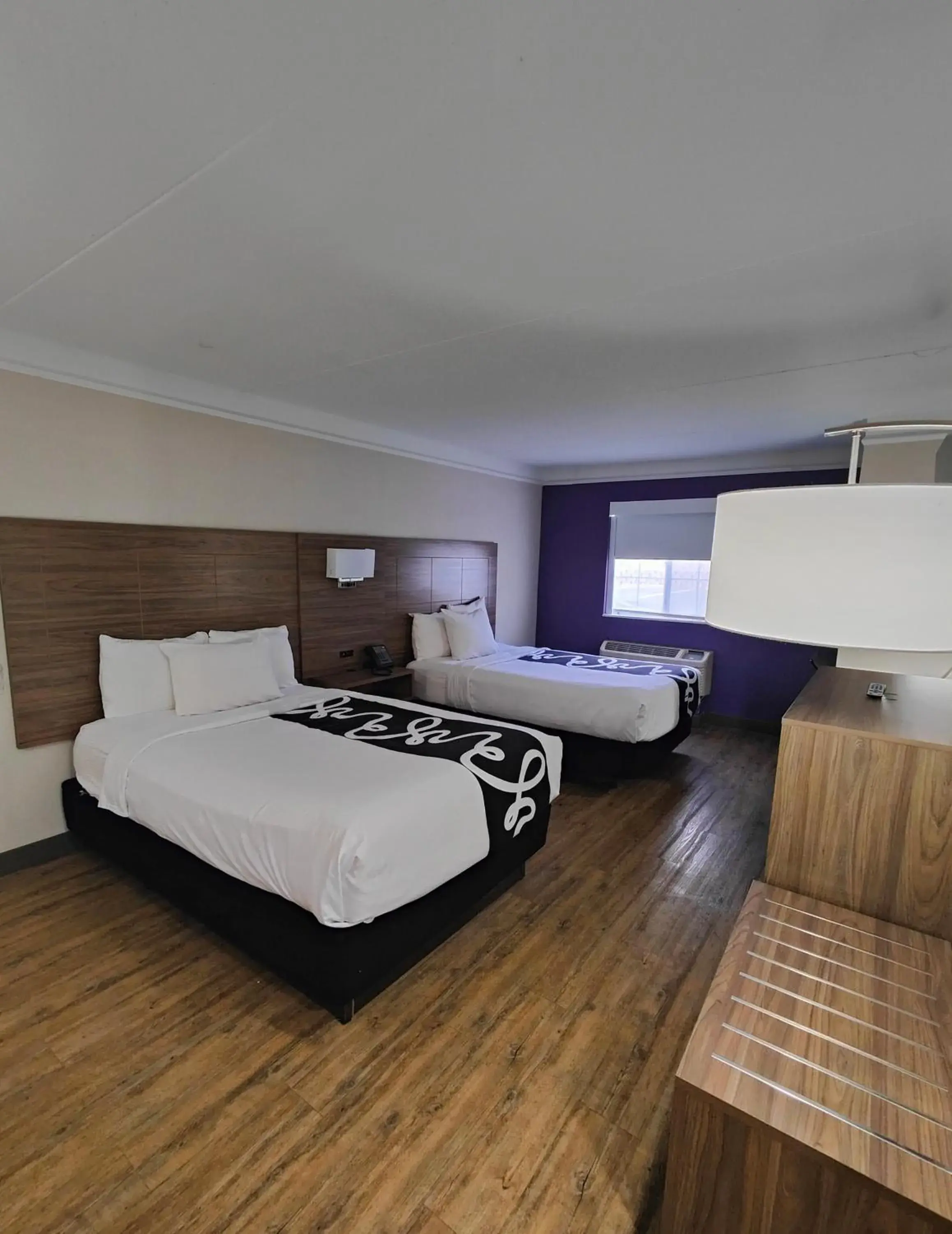 Bedroom, Bed in La Quinta Inn by Wyndham Kansas City Lenexa Bedroom, Bed in La Quinta Inn by Wyndham Kansas City Lenexa