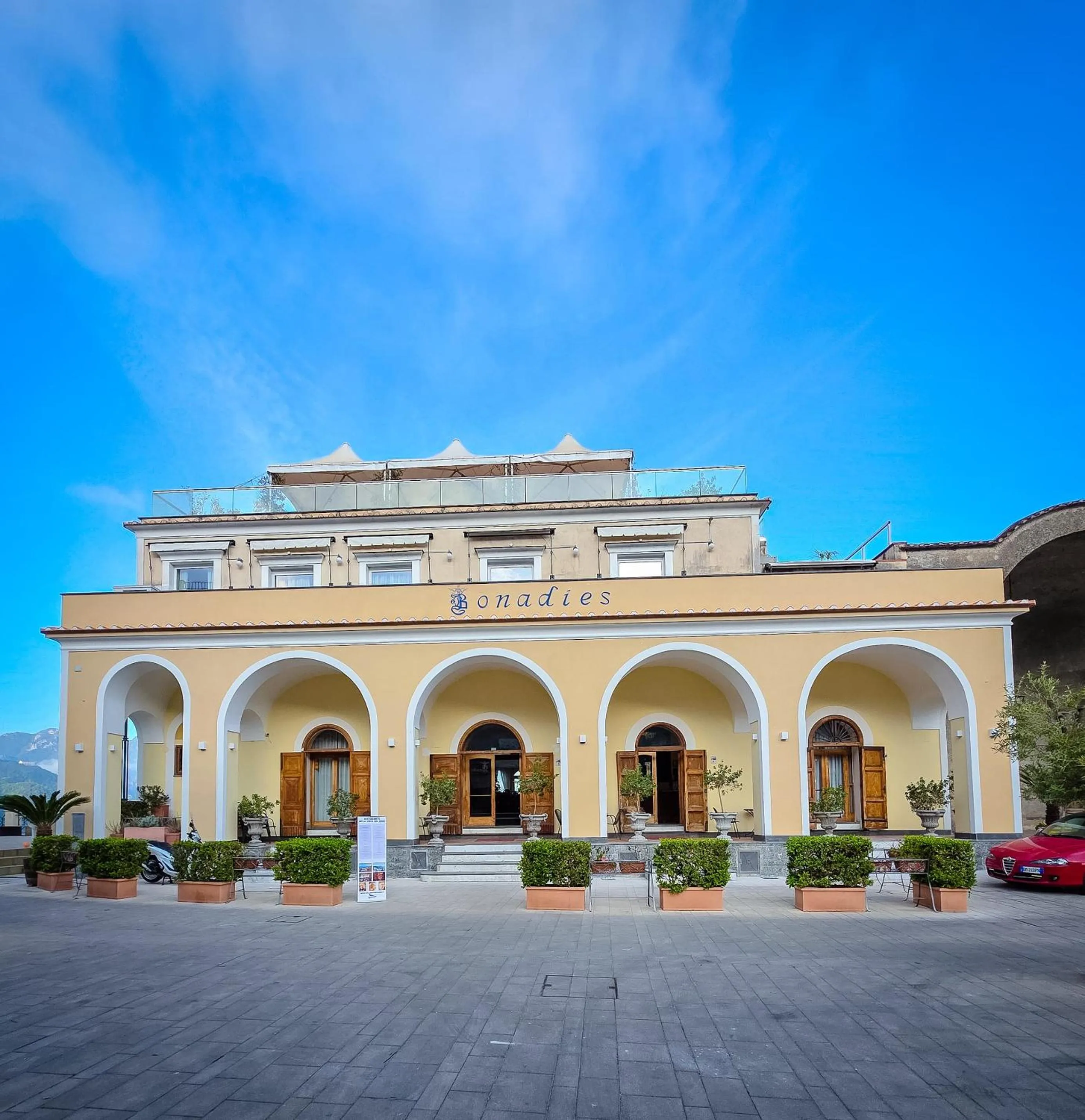 Property building in Hotel Bonadies