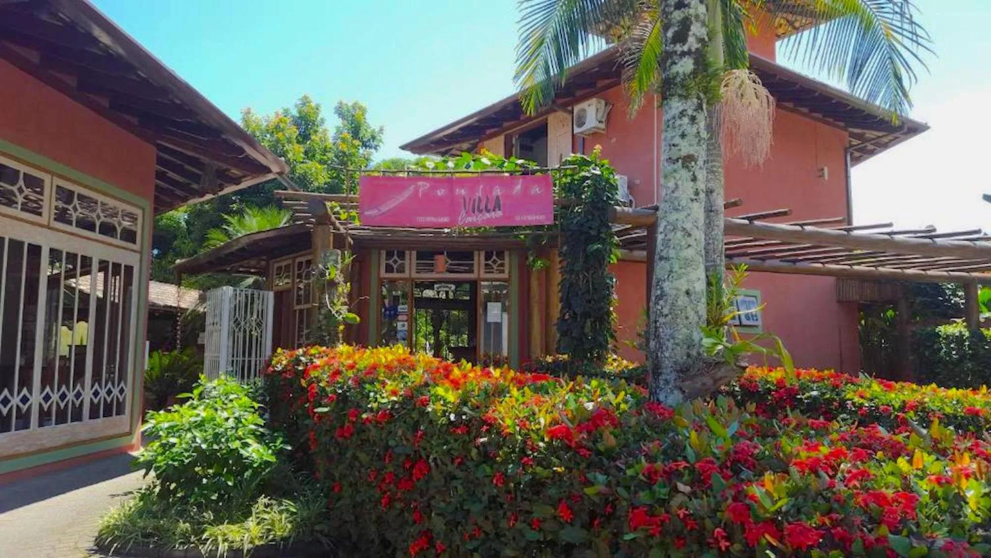 Facade/entrance in VELINN Pousada Villa Caiçara