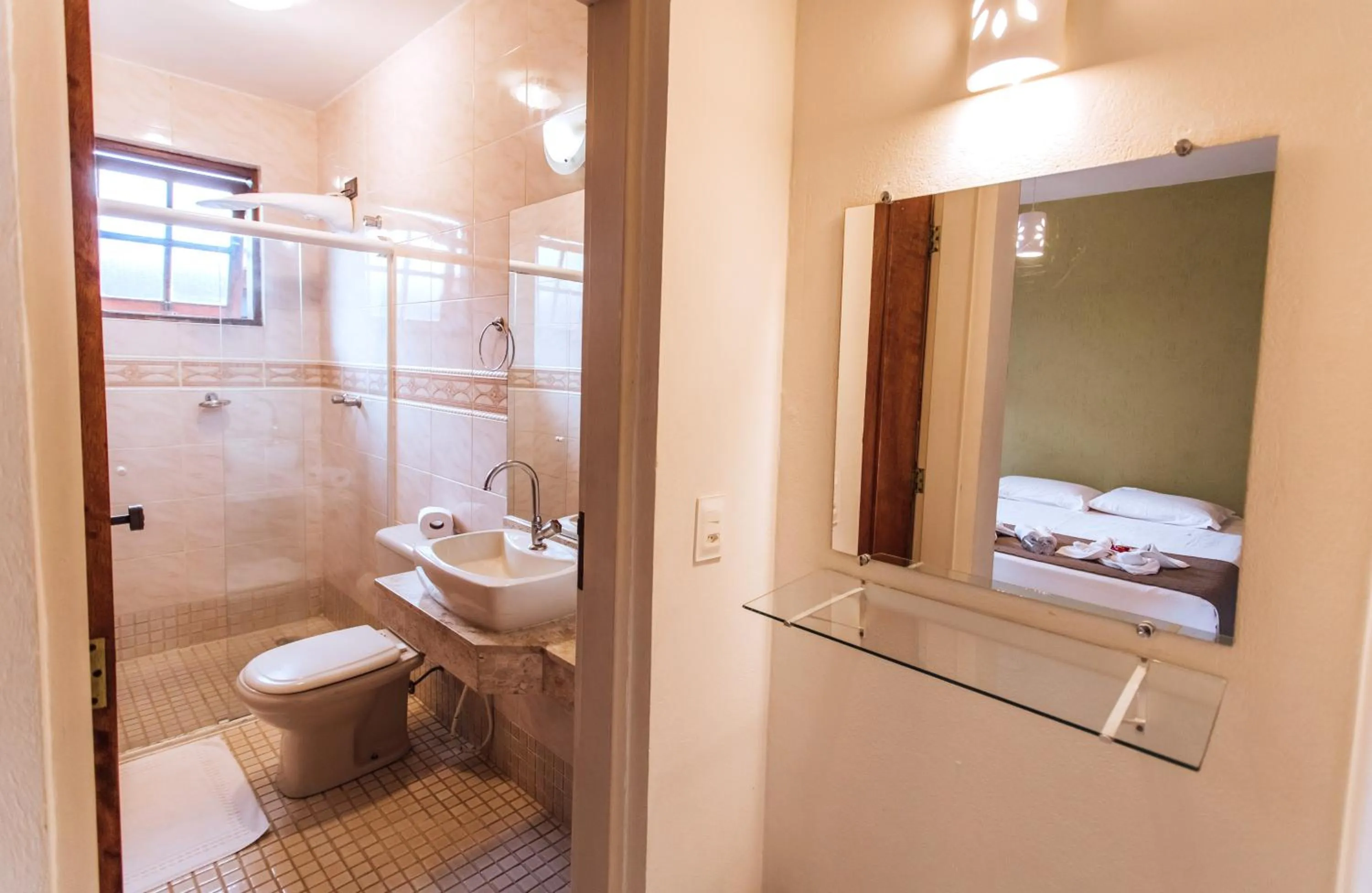 Shower in VELINN Pousada Villa Caiçara