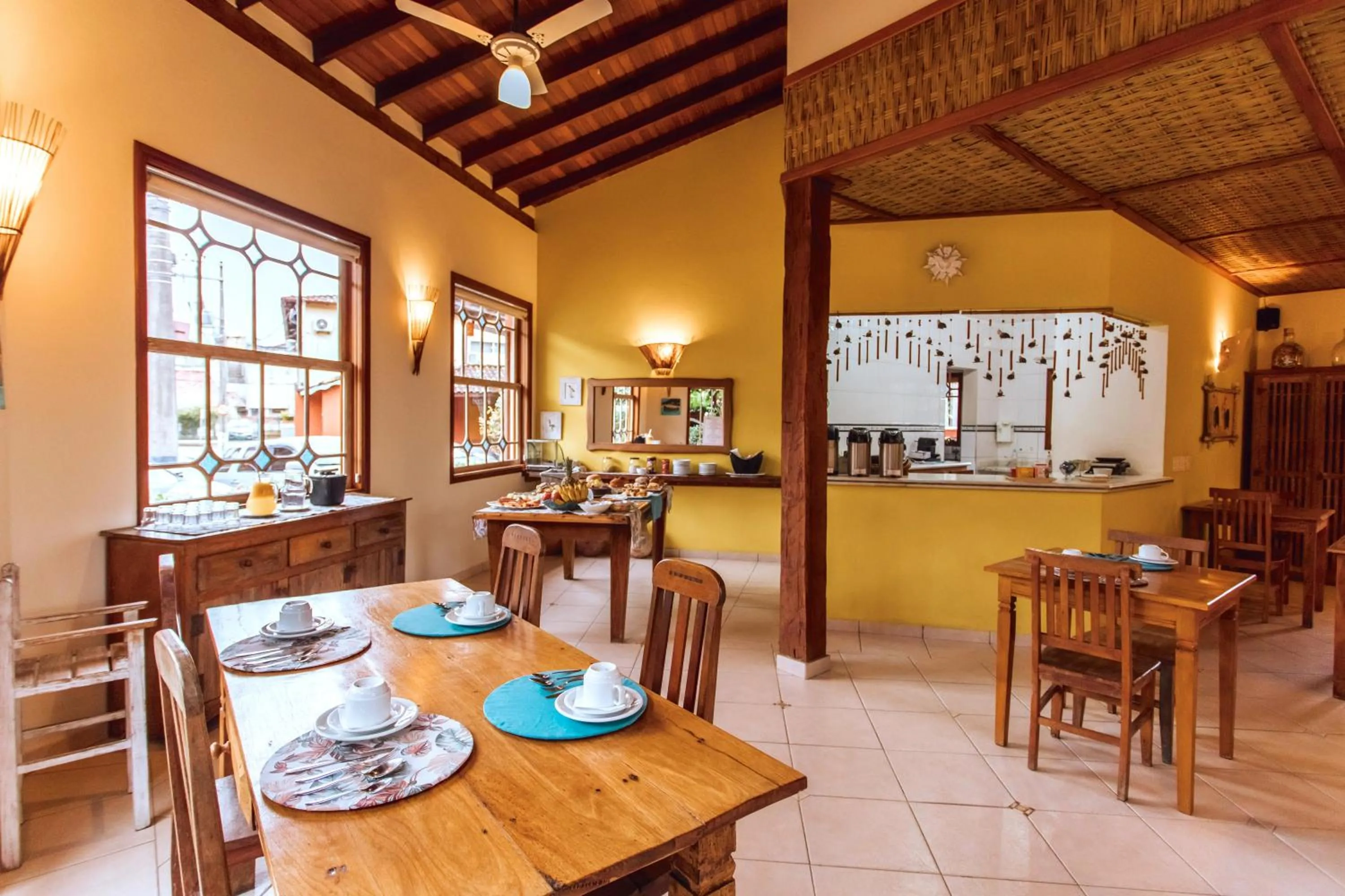 Meals in VELINN Pousada Villa Caiçara