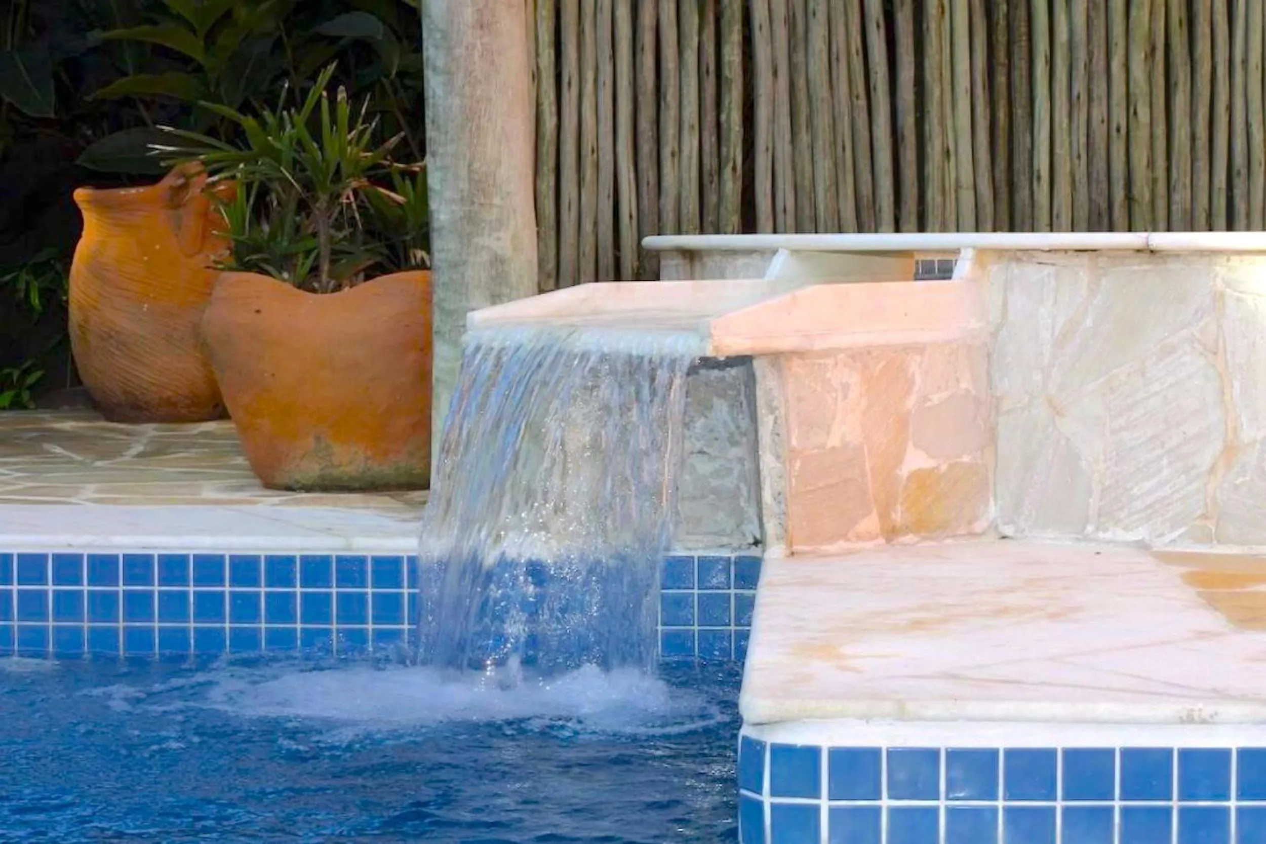 Hot Tub in VELINN Pousada Villa Caiçara