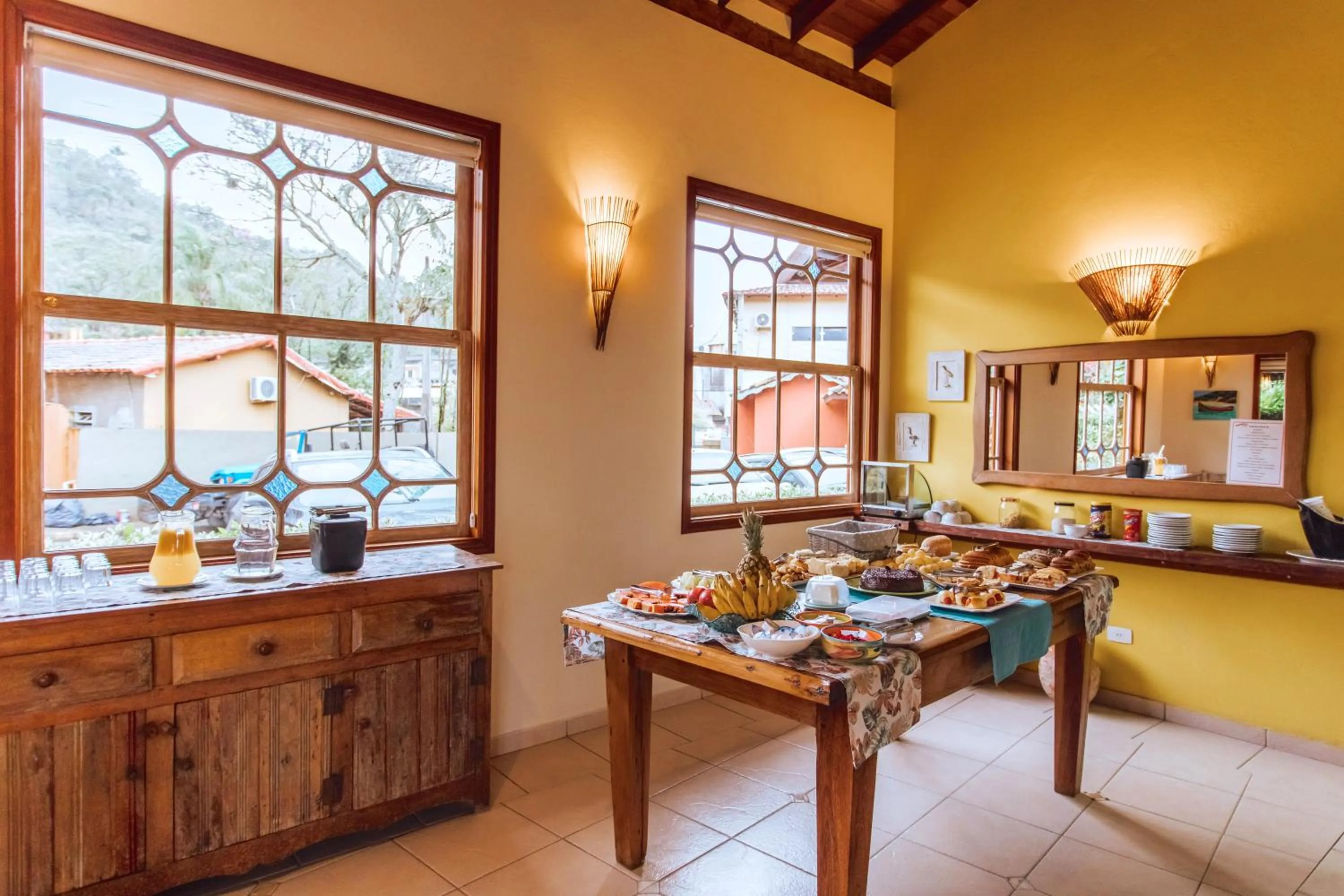 Breakfast in VELINN Pousada Villa Caiçara