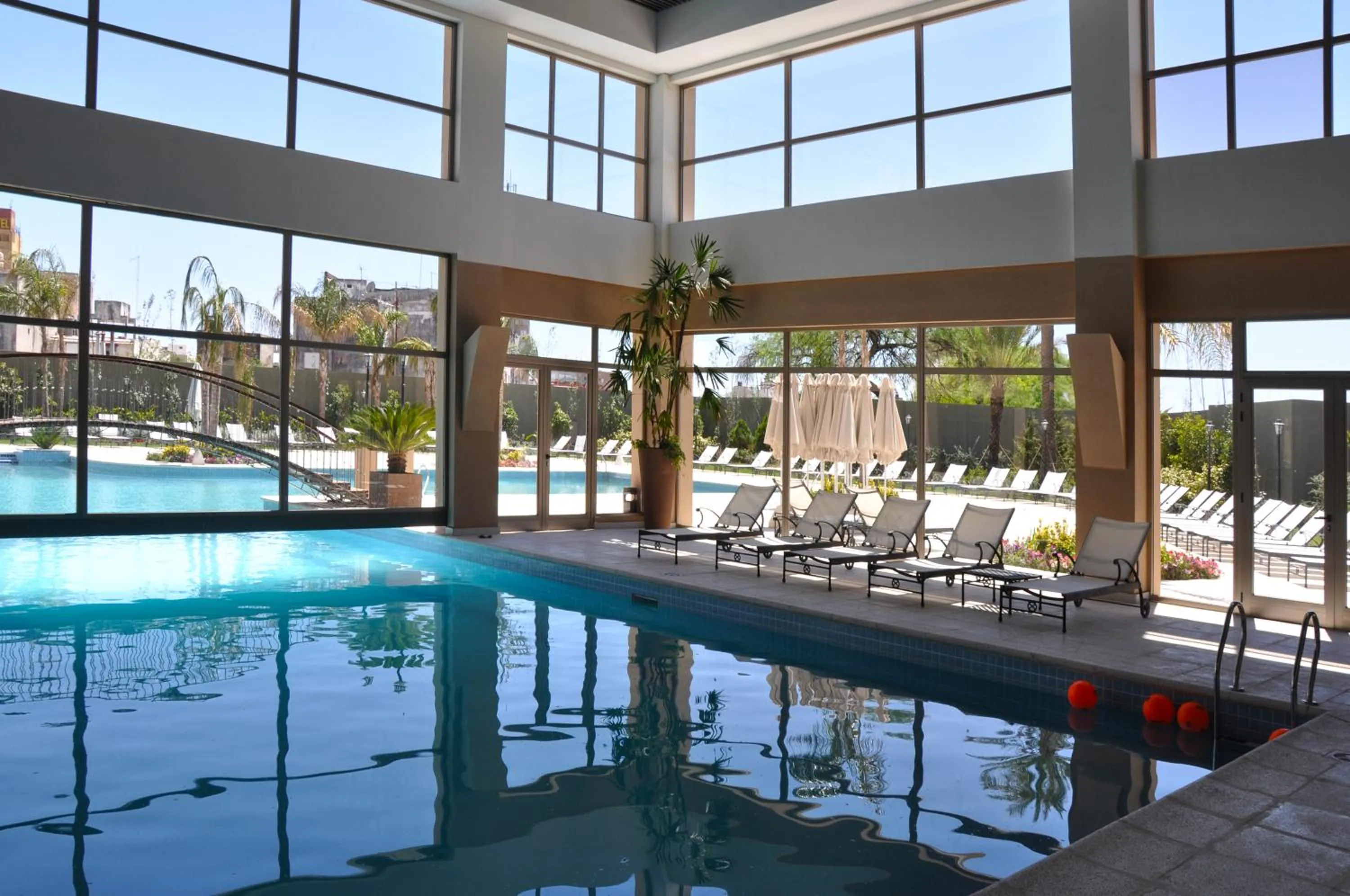 Swimming pool in Gran Amérian Carlos V