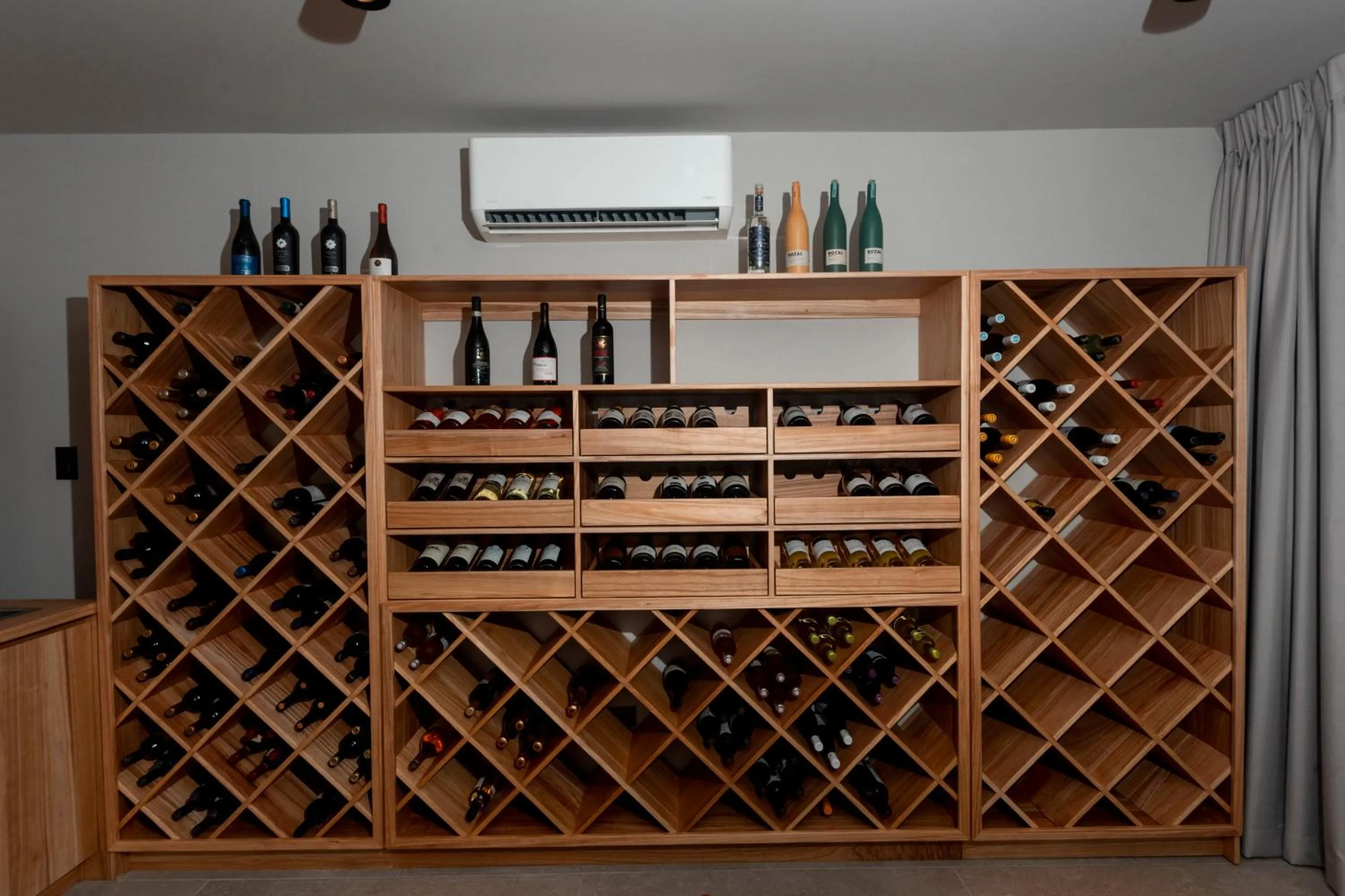 Restaurant/places to eat in Oxygen Jungle Villas & Spa