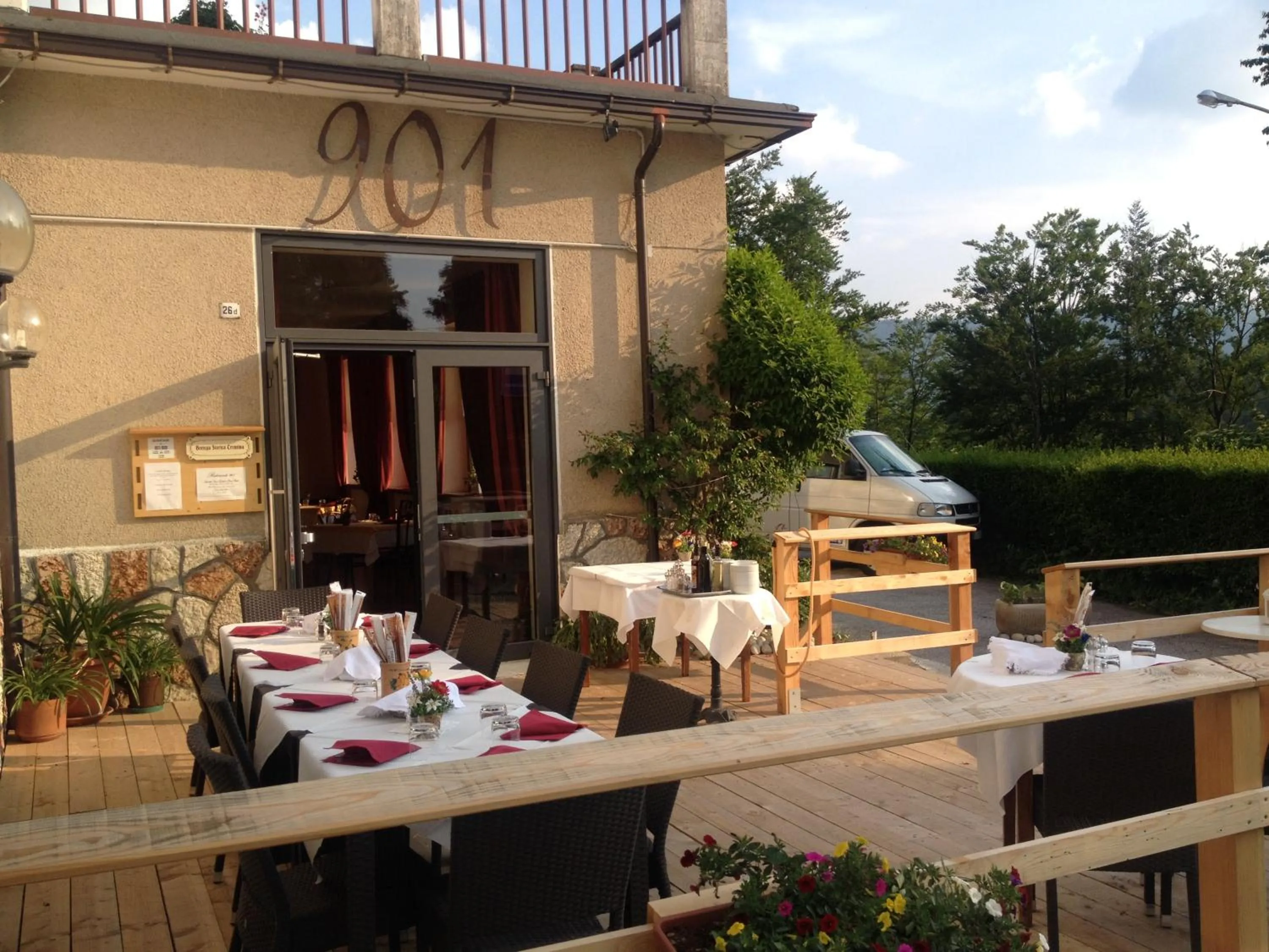 Restaurant/places to eat in Hotel du Lac Parc & Residence