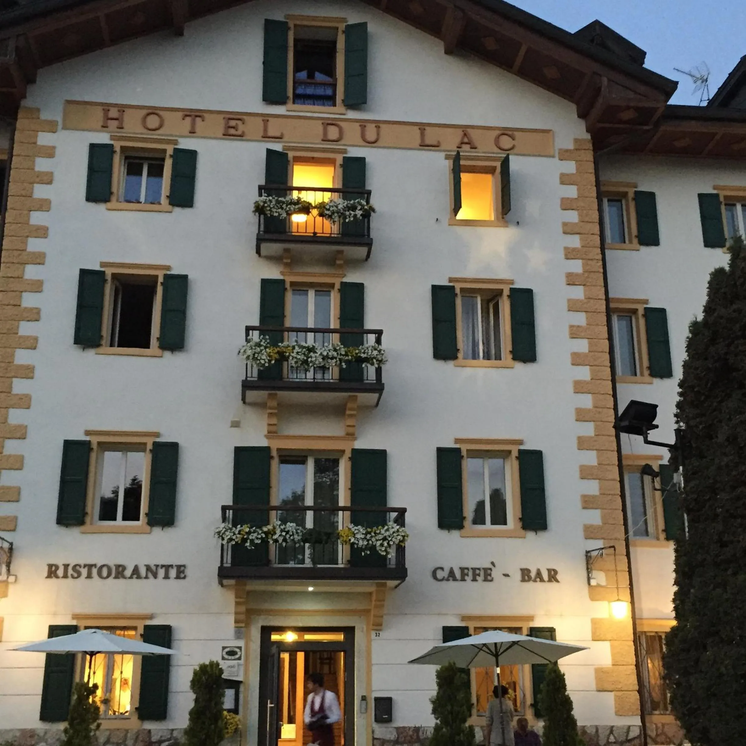 Property building in Hotel du Lac Parc & Residence