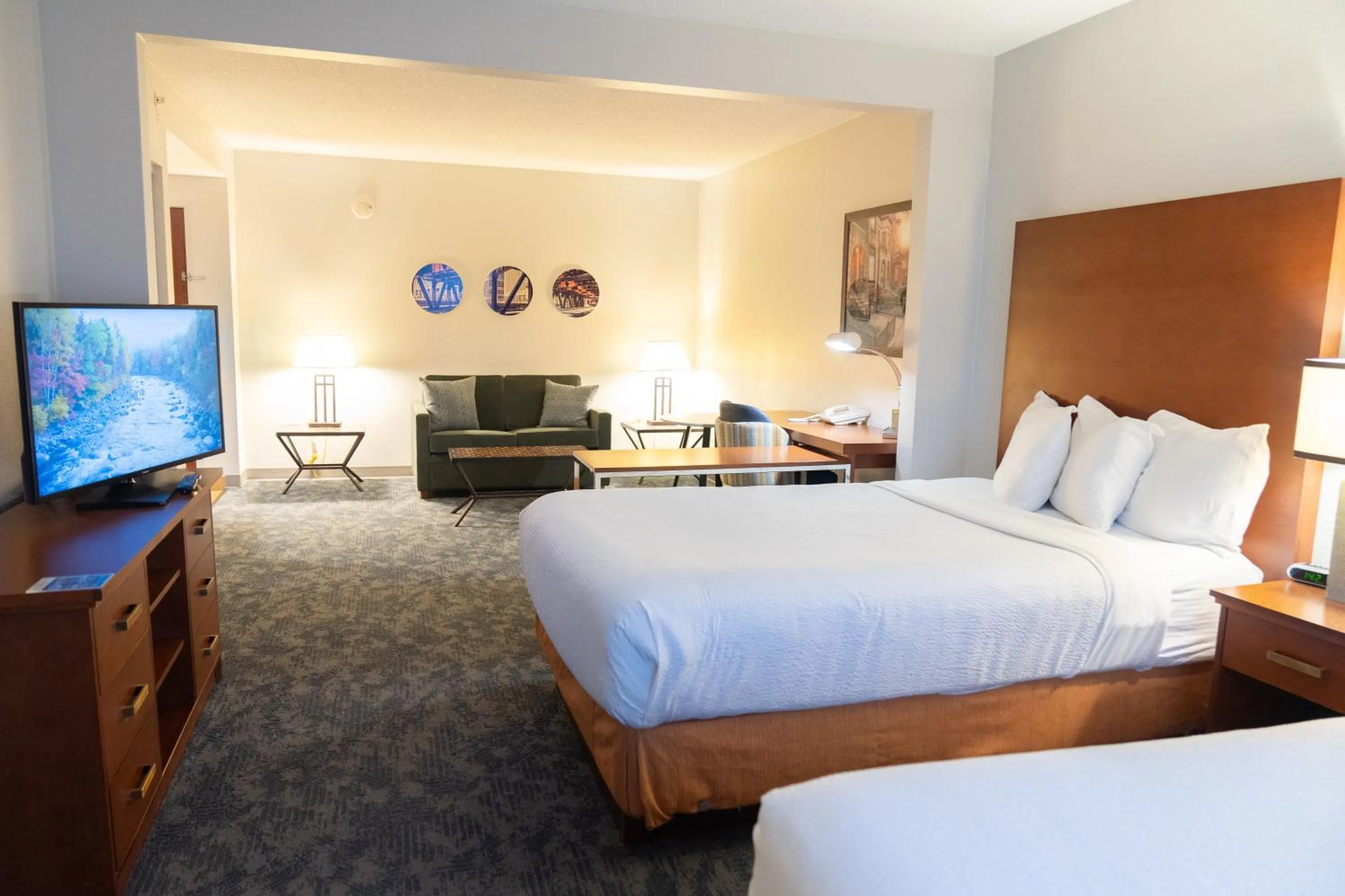 Guests, Bed in La Quinta by Wyndham Bannockburn-Deerfield