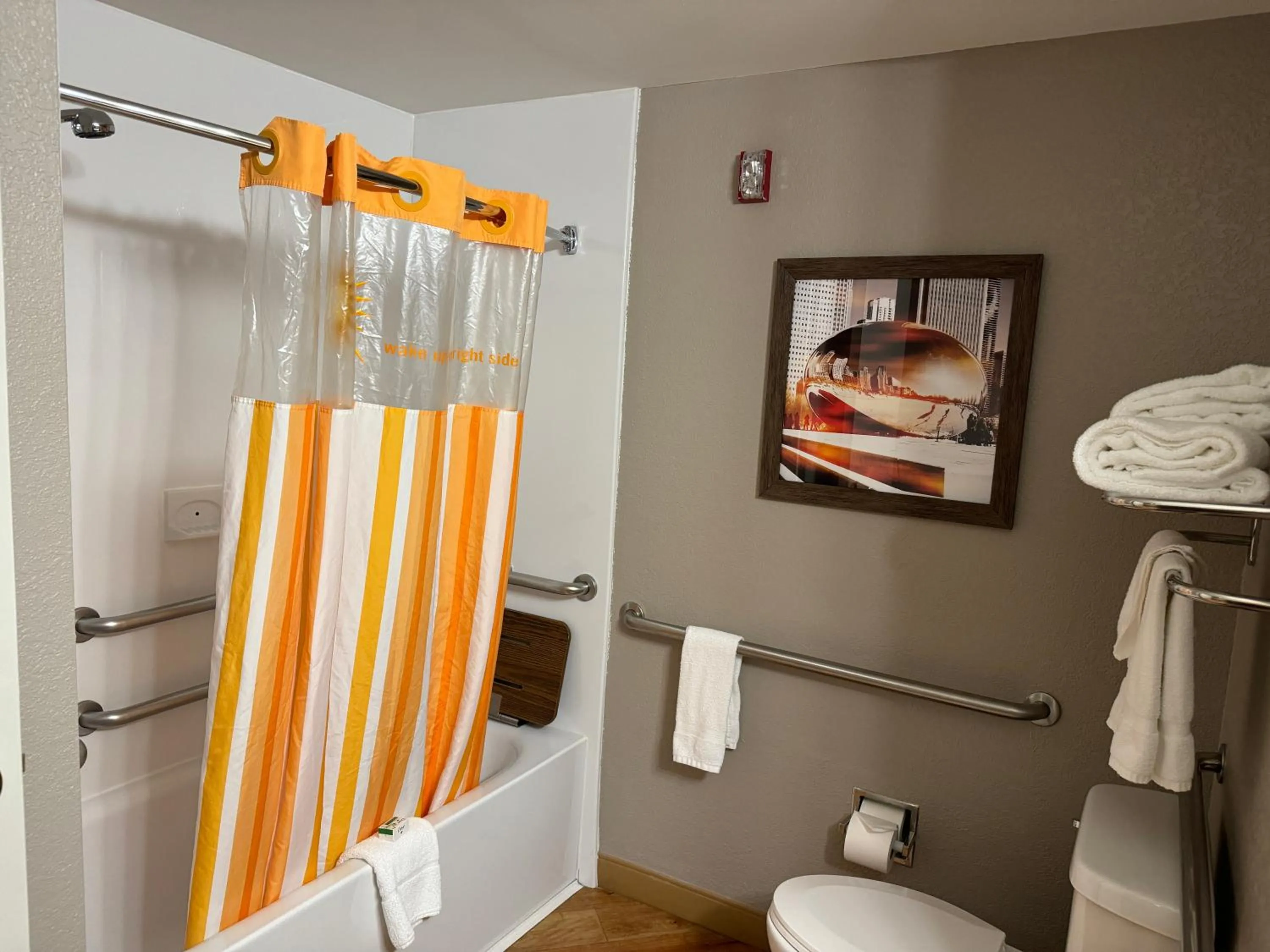 Shower in La Quinta by Wyndham Bannockburn-Deerfield