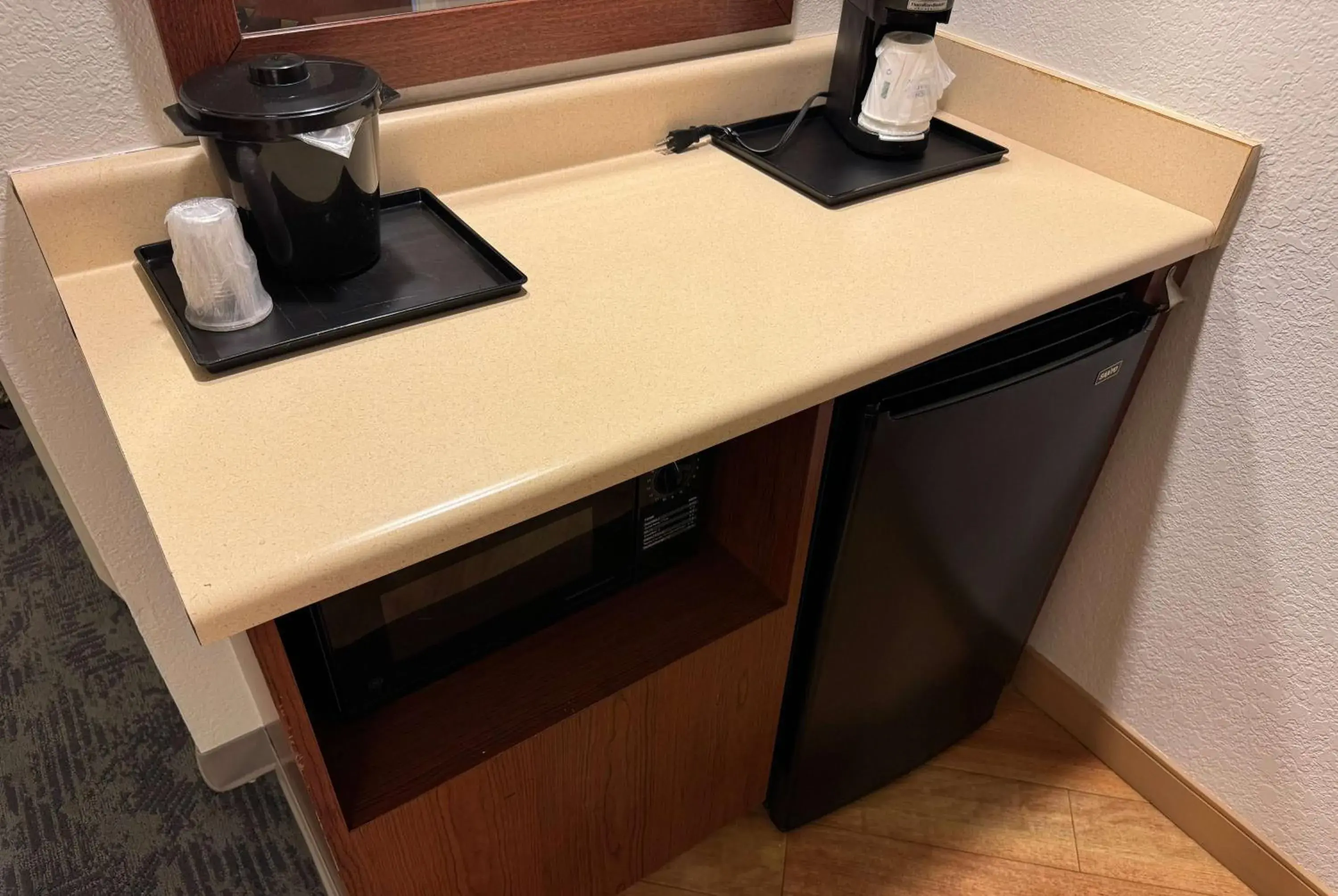 Photo of the whole room in La Quinta by Wyndham Bannockburn-Deerfield Photo of the whole room in La Quinta by Wyndham Bannockburn-Deerfield