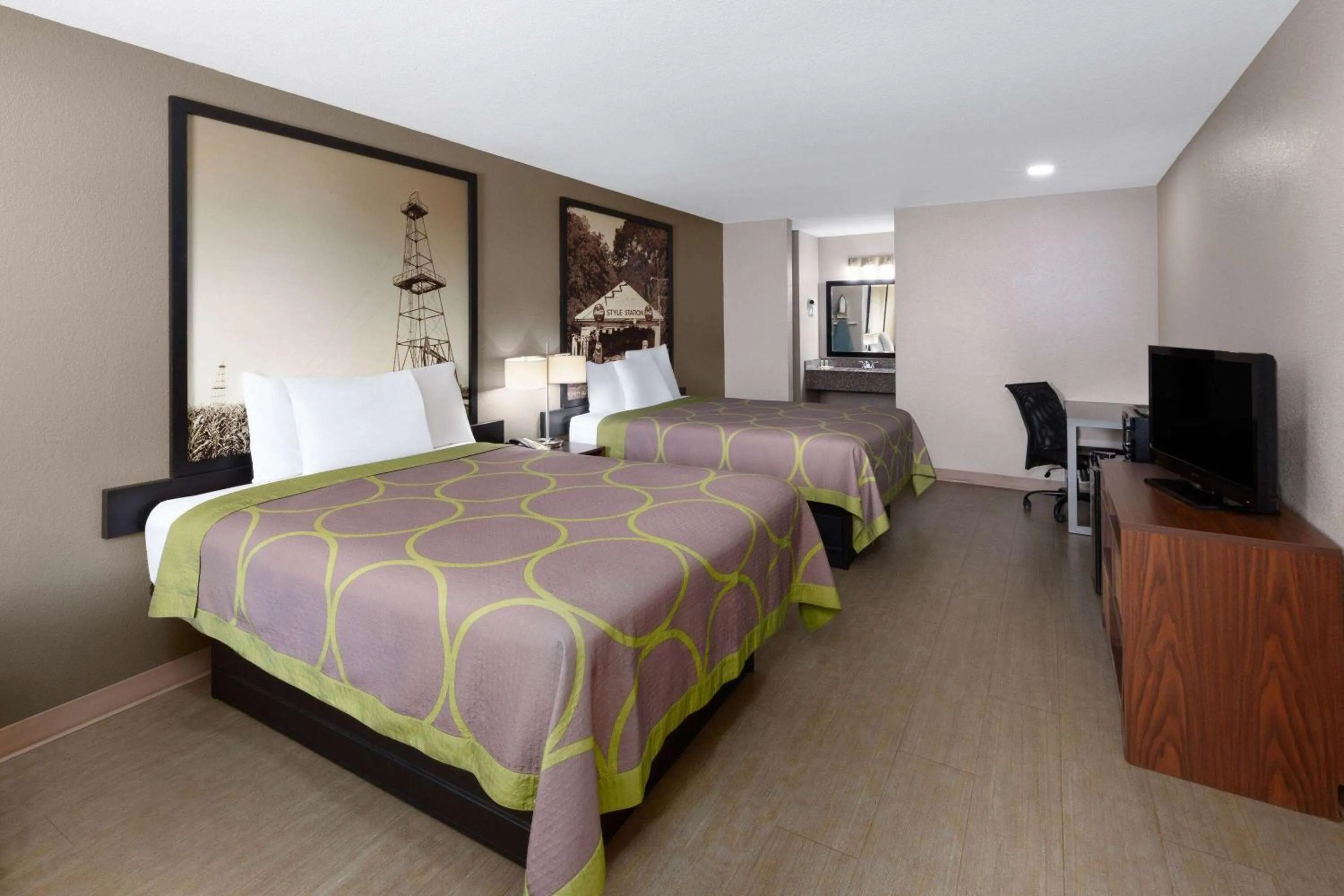 Photo of the whole room, Bed in Super 8 by Wyndham Buffalo