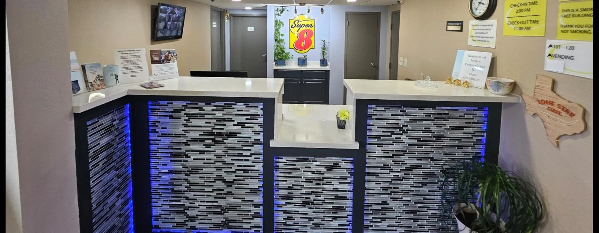 Lobby or reception in Super 8 by Wyndham Buffalo