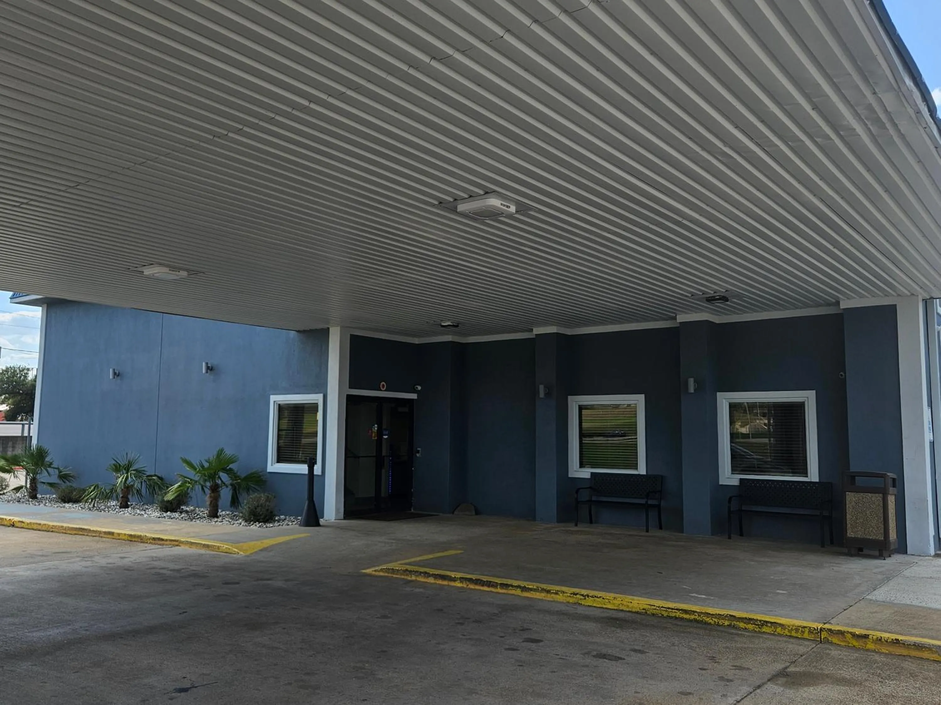 Property building in Super 8 by Wyndham Buffalo