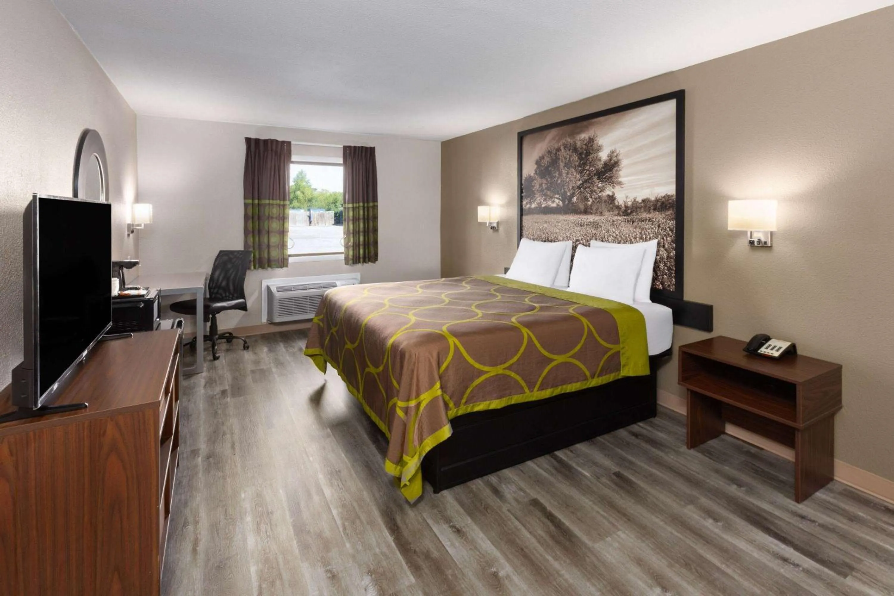 Photo of the whole room, Bed in Super 8 by Wyndham Buffalo